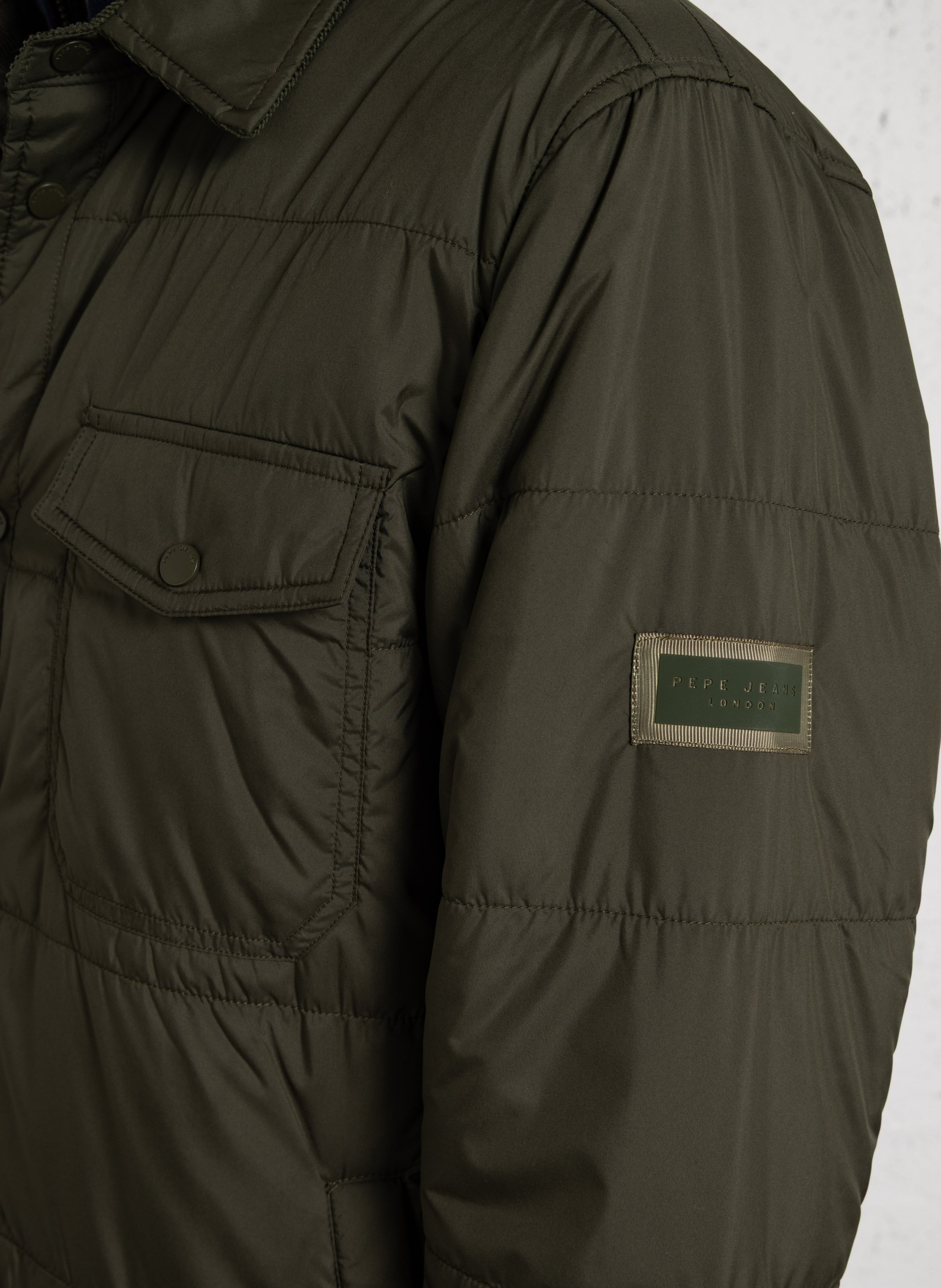 Gerader Steppblouson mit klassischem Kragen PEPE JEANS Grun
