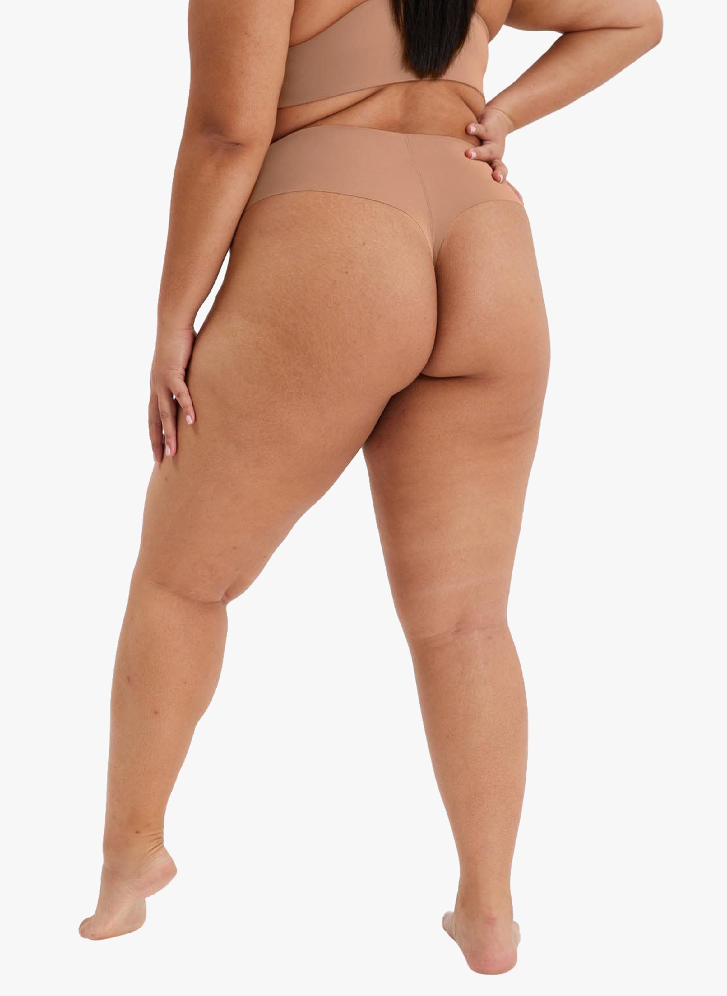 Sports tanga GIRLFRIEND COLLECTIVE Beige