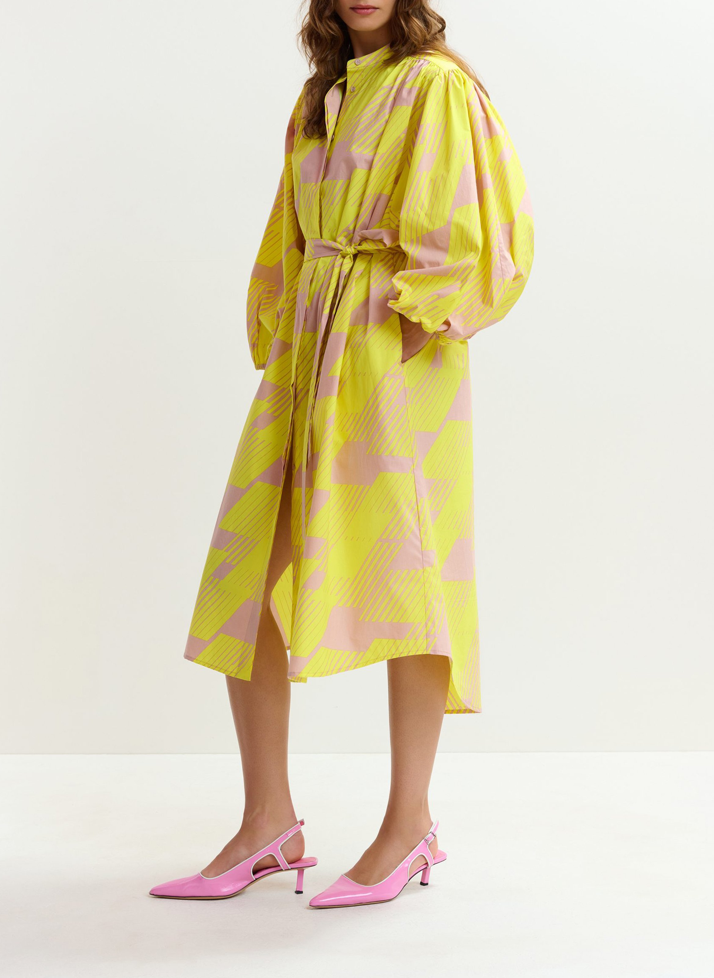 Loose fit midi dress with round neckline and belted waist. ESSENTIEL ANTWERP Yellow