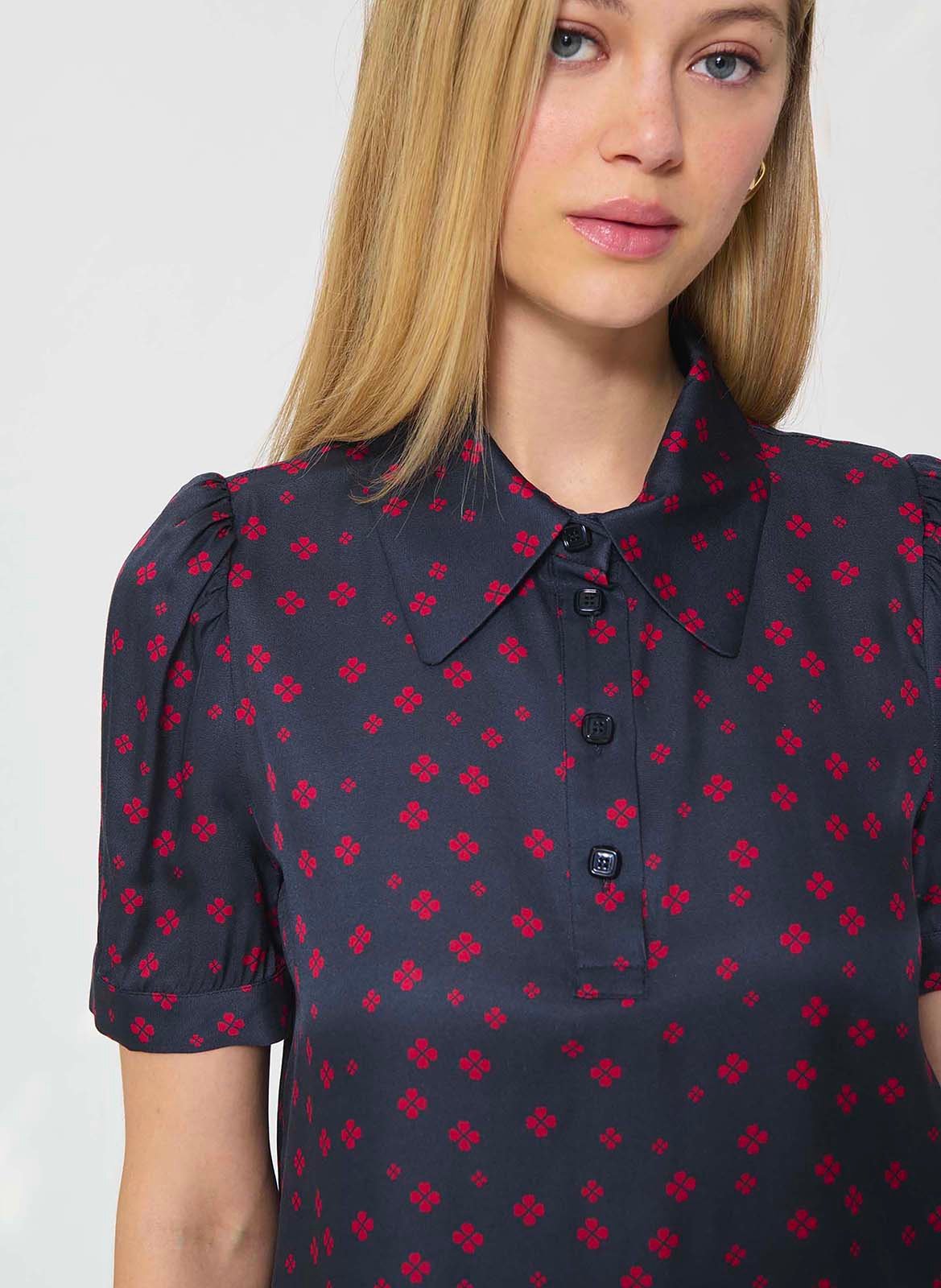 Polo satiné à motif trèfles TARA JARMON Bleu