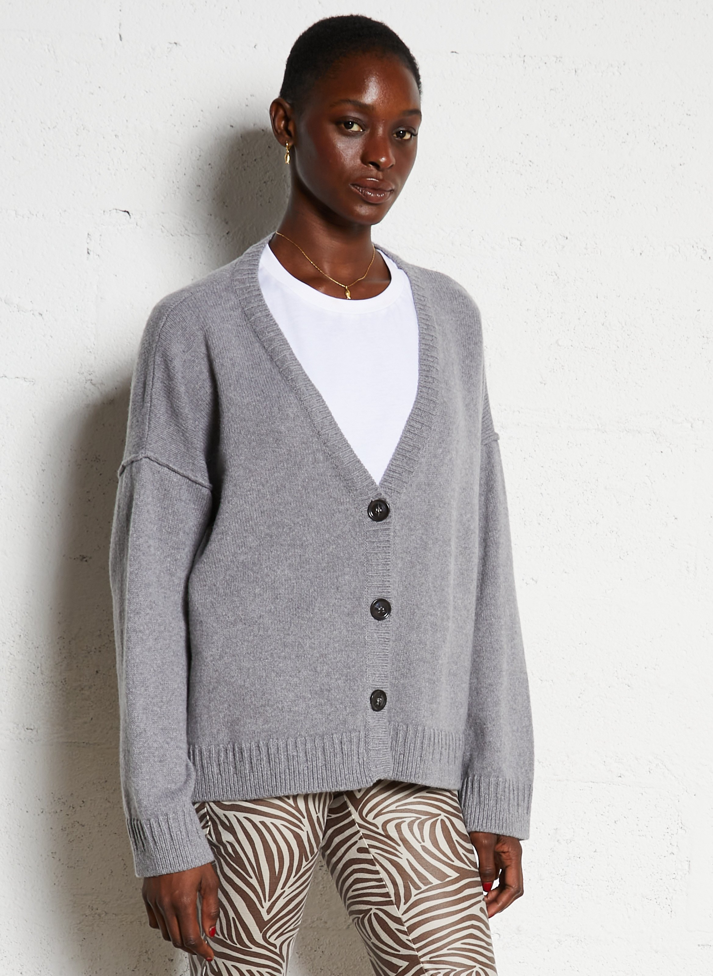 Gilet ample col V en laine et cachemire MAISON ANJE Noir