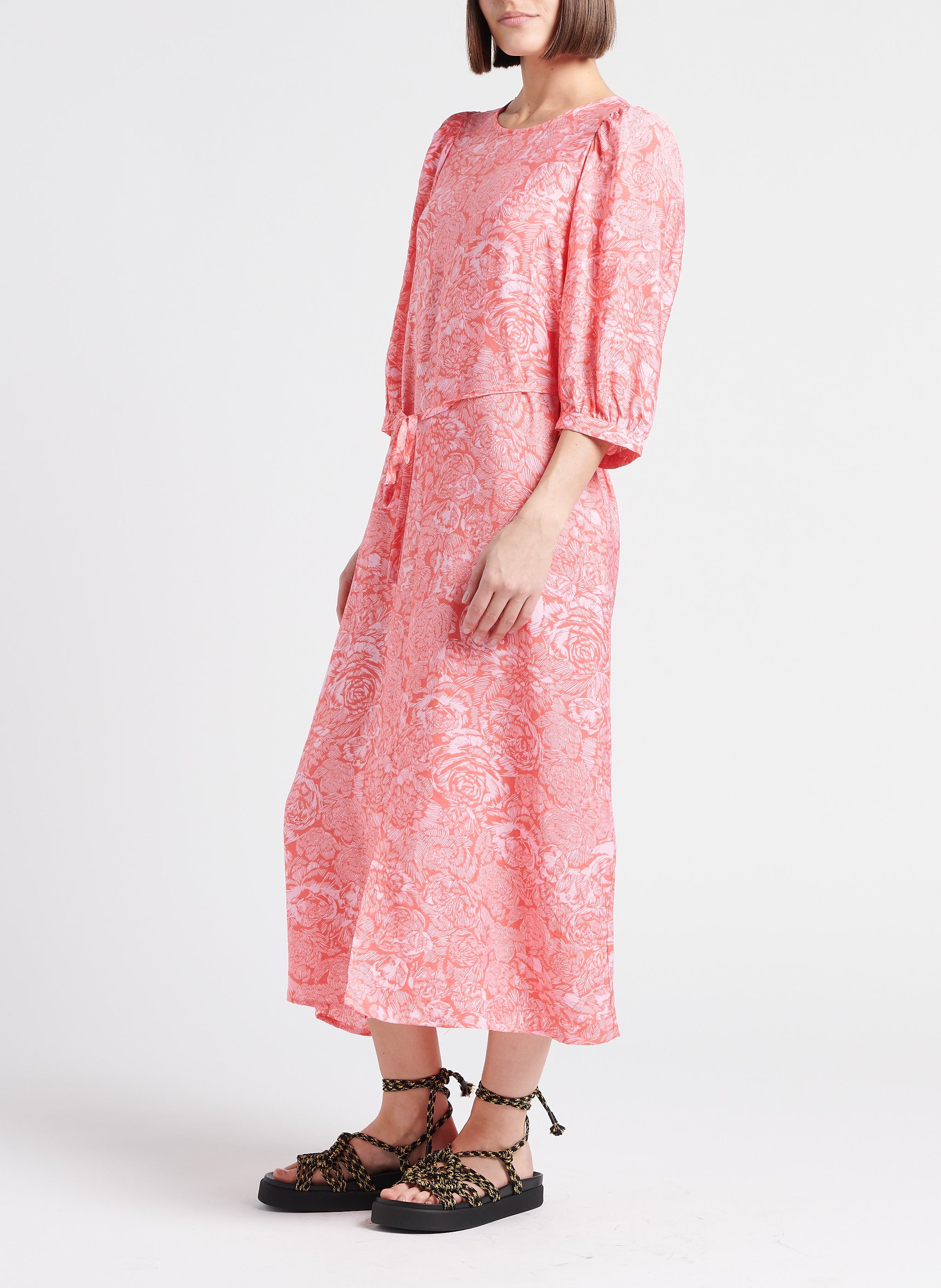 Halflange jurk met ronde hals en print MOSS COPENHAGEN Roze