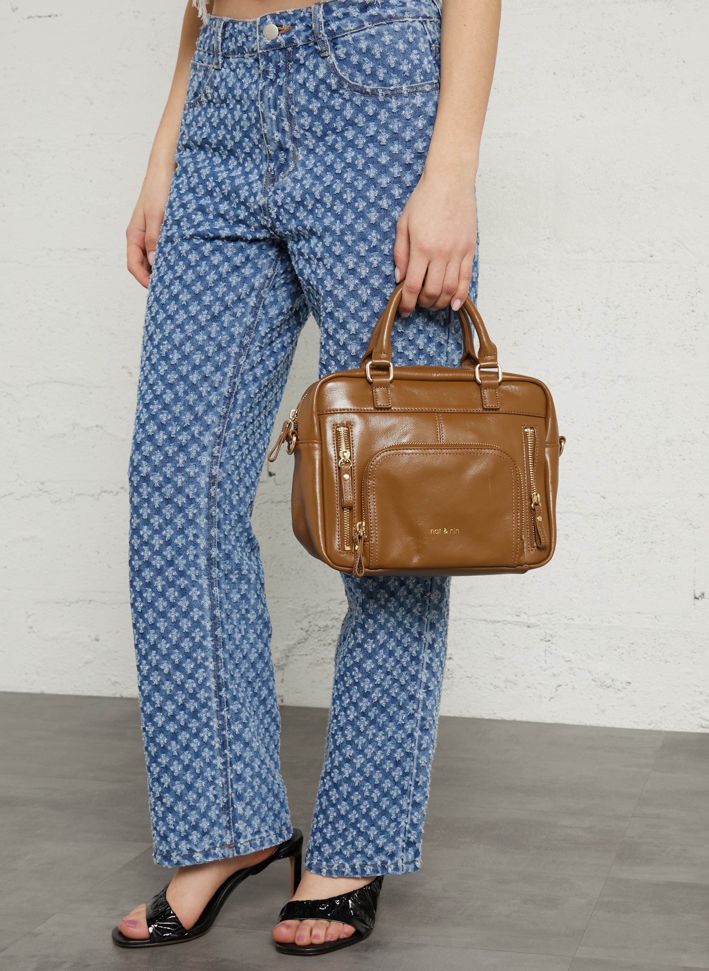 Multitaschen-Handtasche aus Leder NAT & NIN Braun