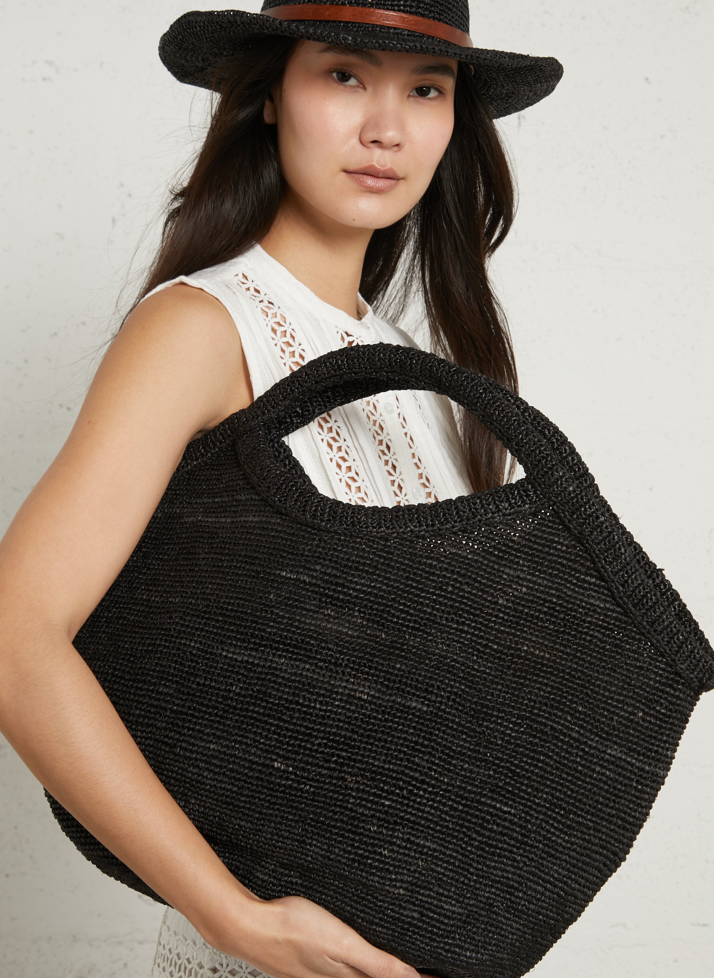 Panier en raphia IBELIV Noir