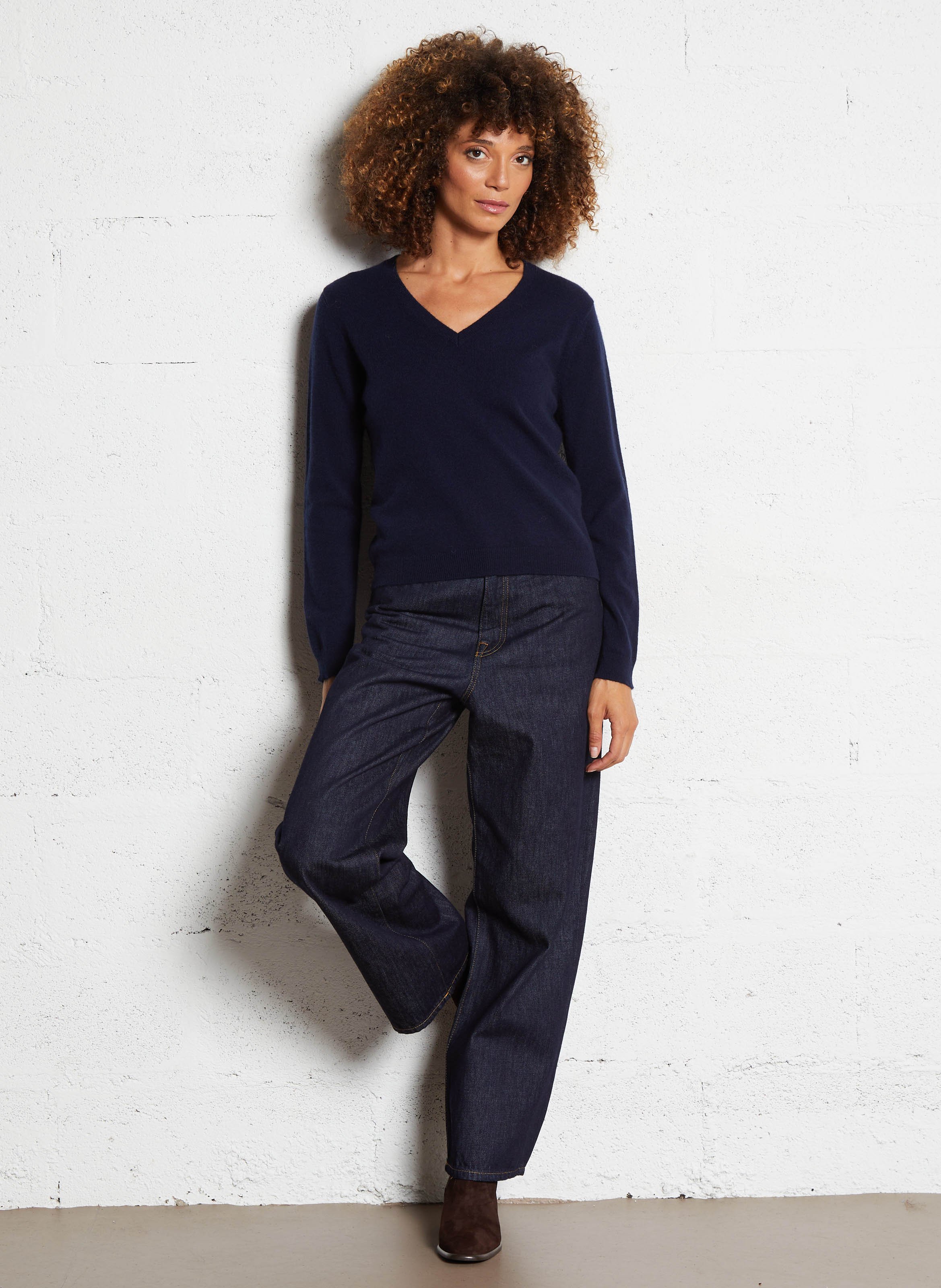 Pull col V en cachemire MAJESTIC FILATURES Bleu