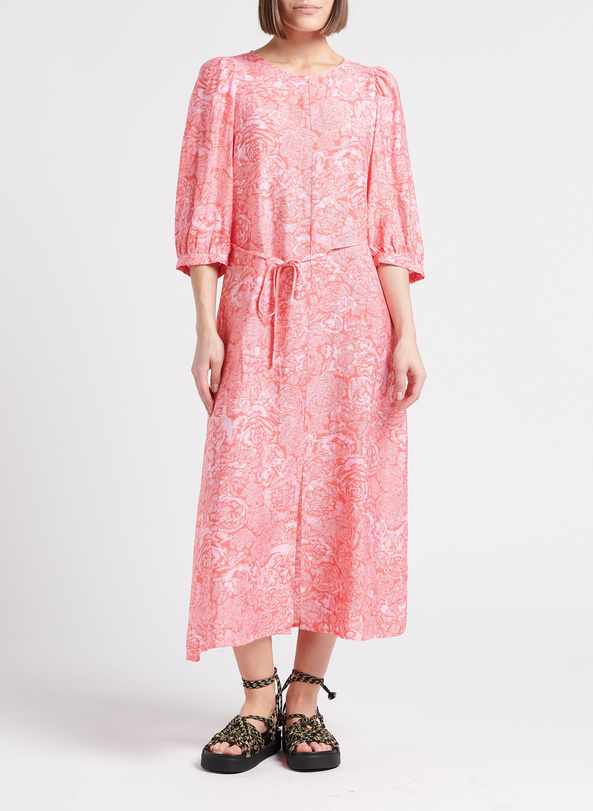 Halflange jurk met ronde hals en print MOSS COPENHAGEN Roze