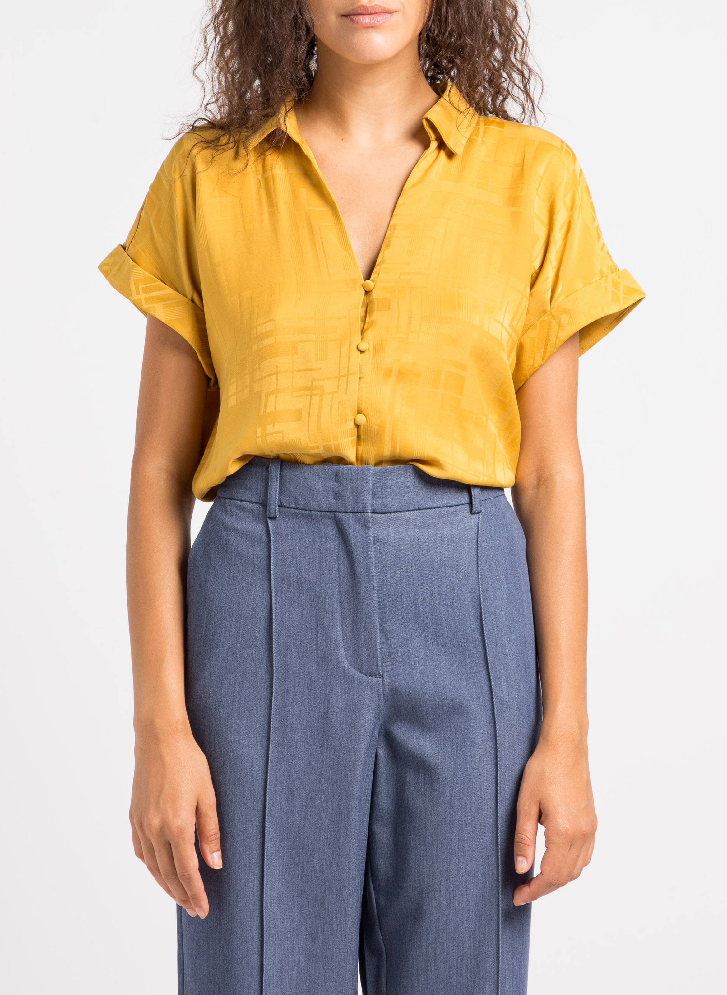 Gerade geschnittene Bluse mit klassischem Kragen VILA Gelb