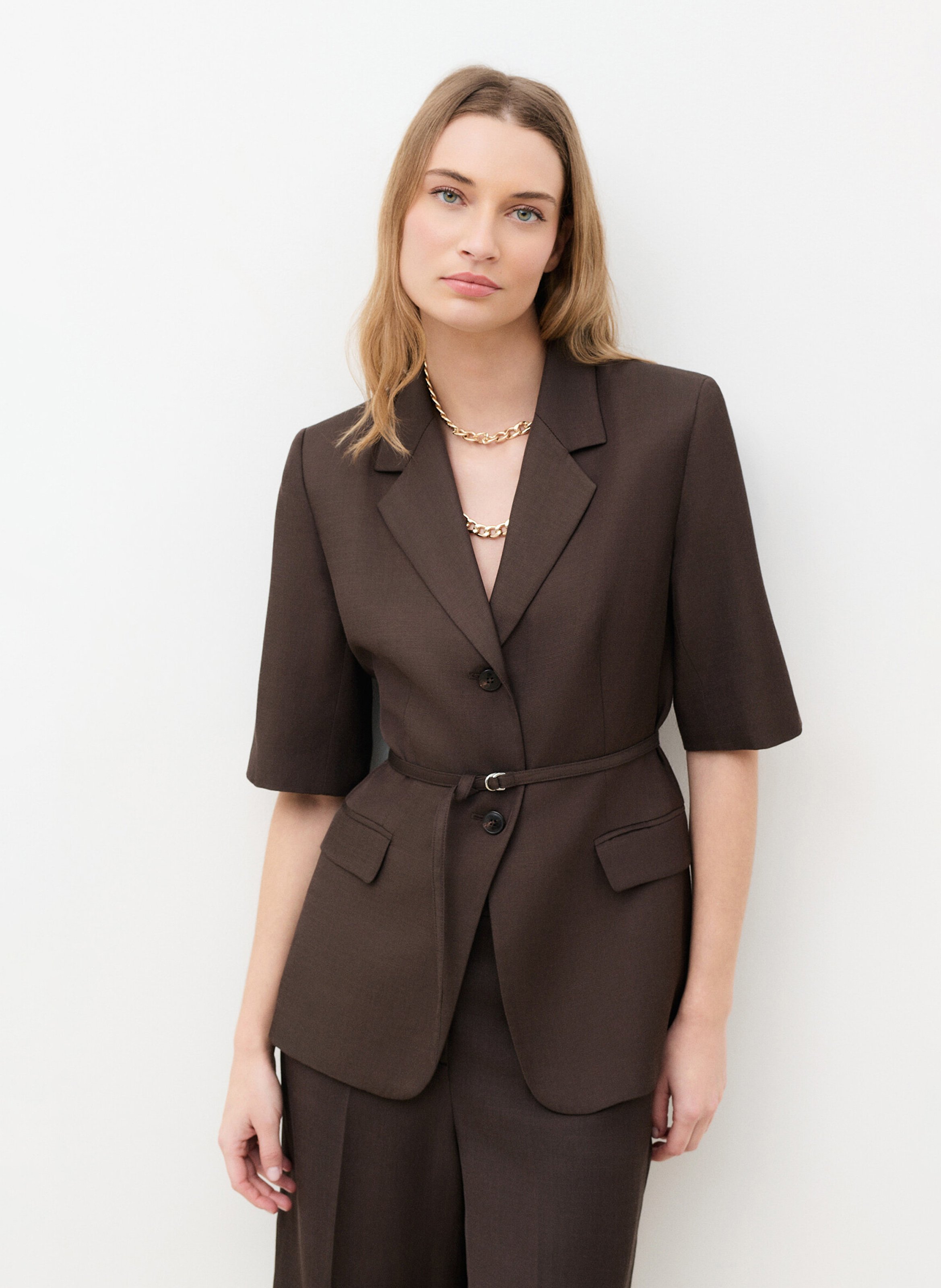 Veste tailleur manches courtes ceinturée CAROLL Marron