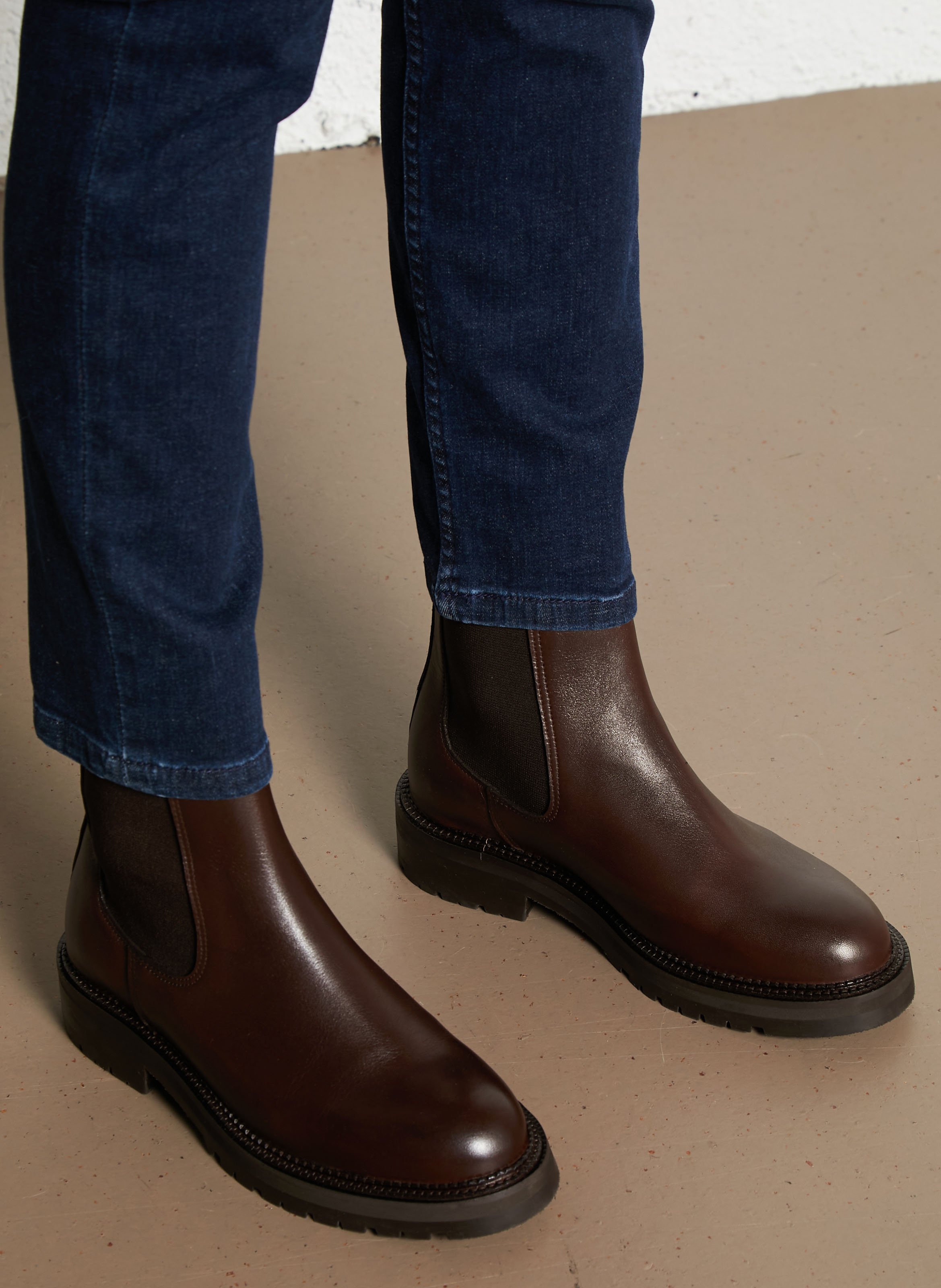 Effen leren enkellaarzen met textuur MELLOW YELLOW Bruin