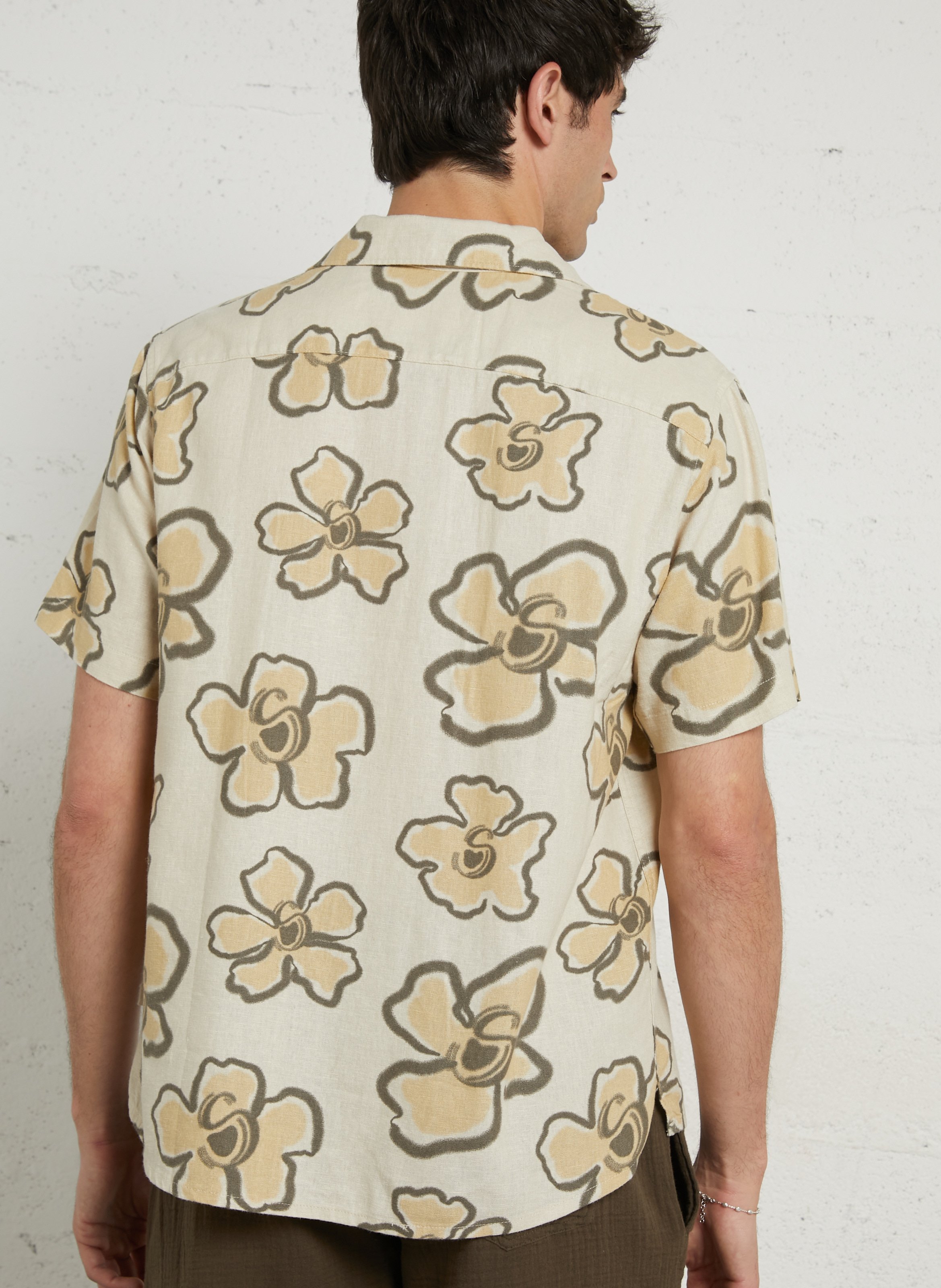 Casual-fit Cuban collar shirt in floral printed mixed linen SOLID Beige