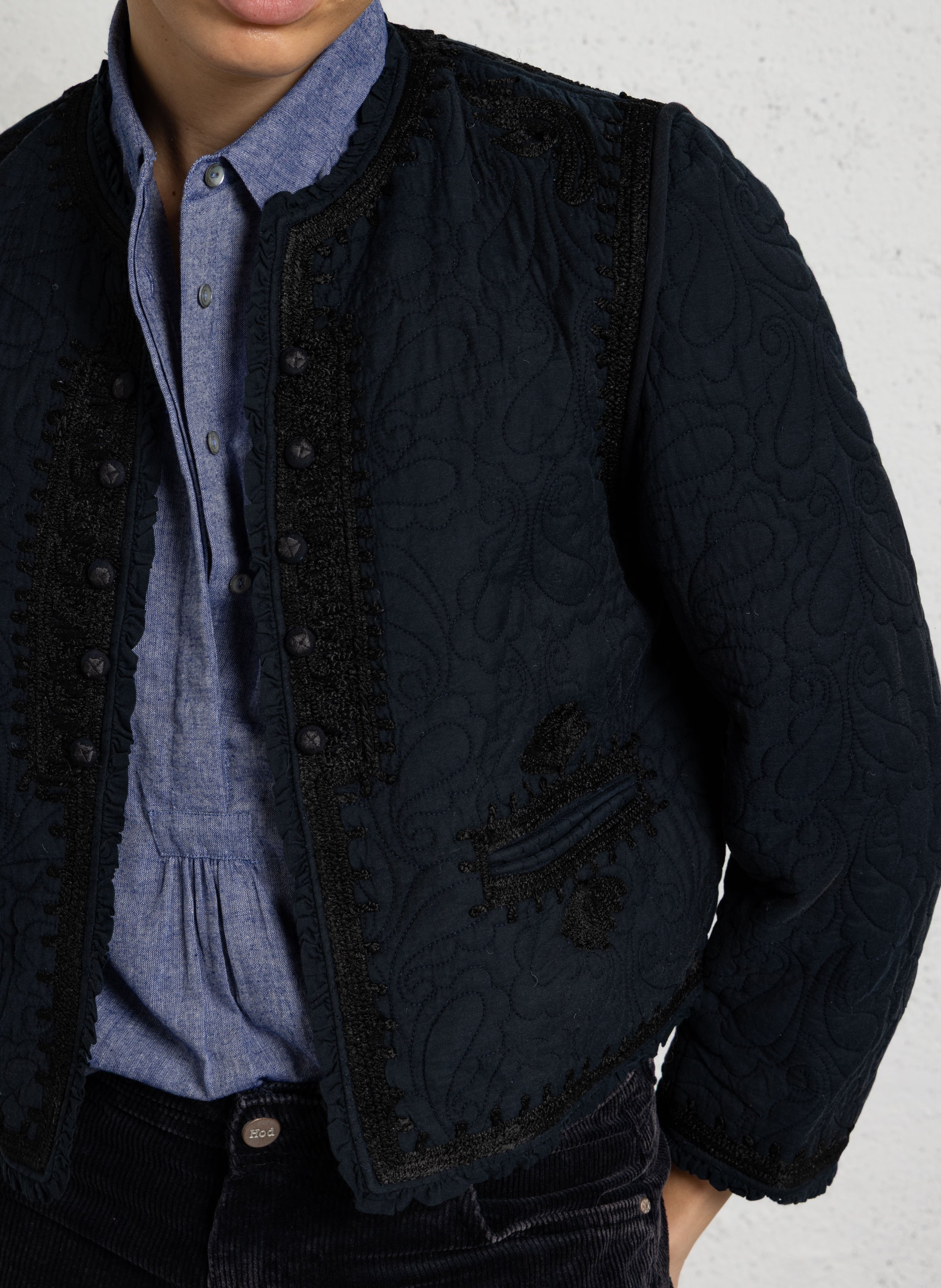 Veste droite col rond surpiquée avec broderie MAISON HOTEL Bleu