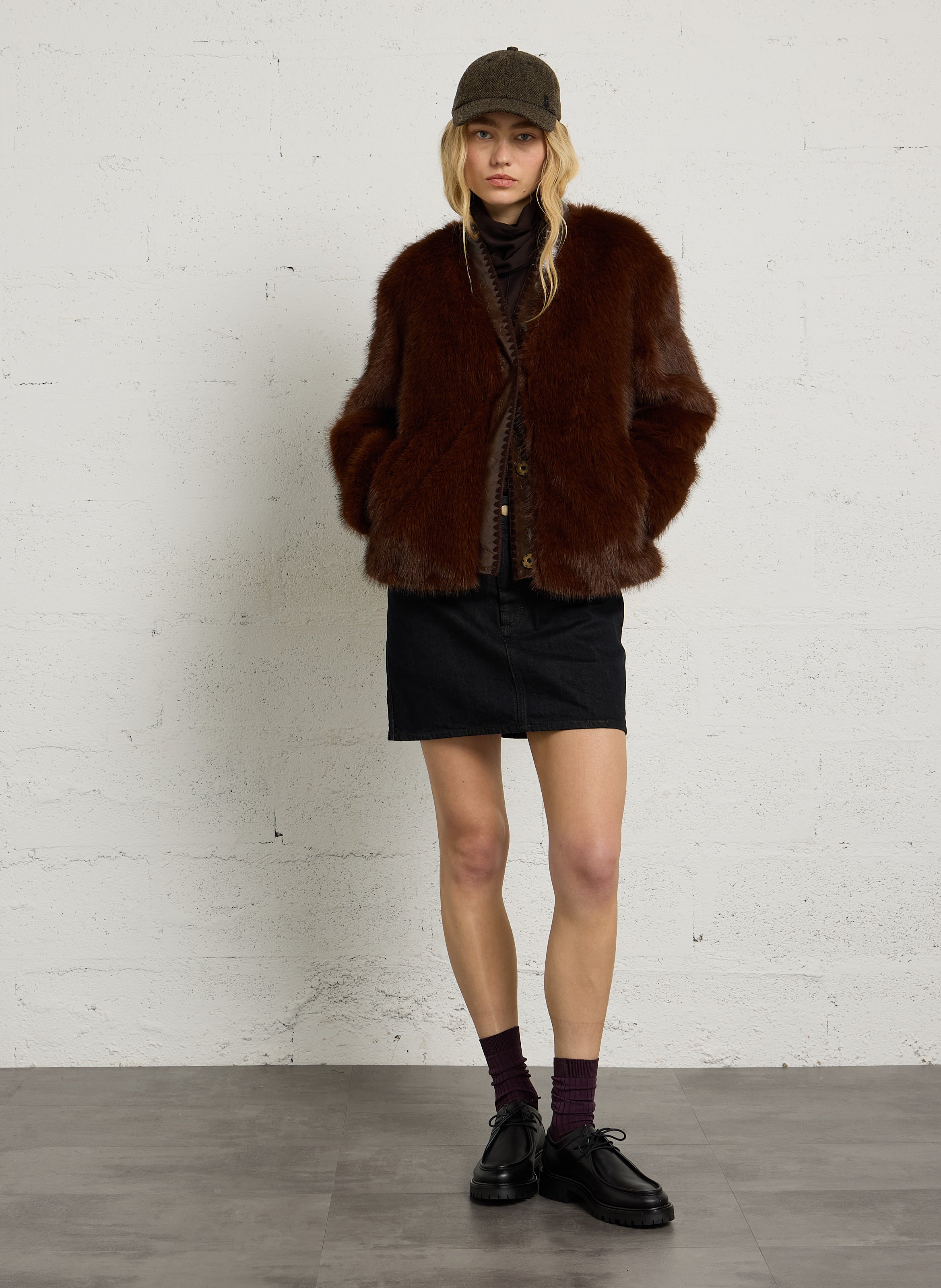Veste droite en fourrure synthétique LEON & HARPER Marron