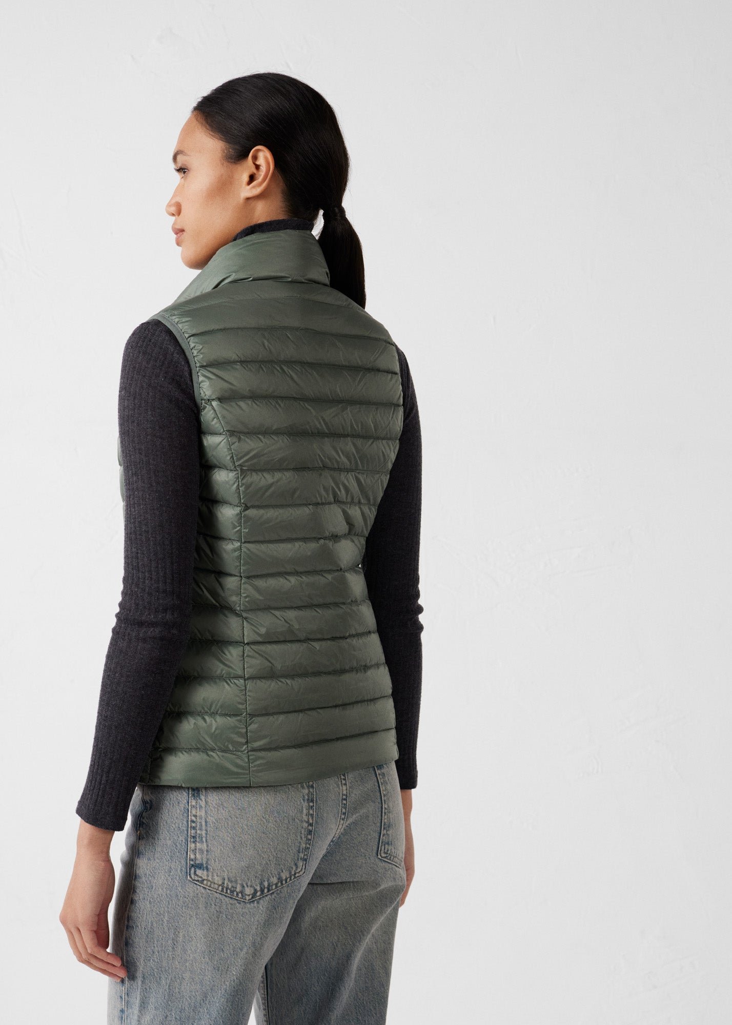 Sleeveless lightweight down vest seda JOTT Green