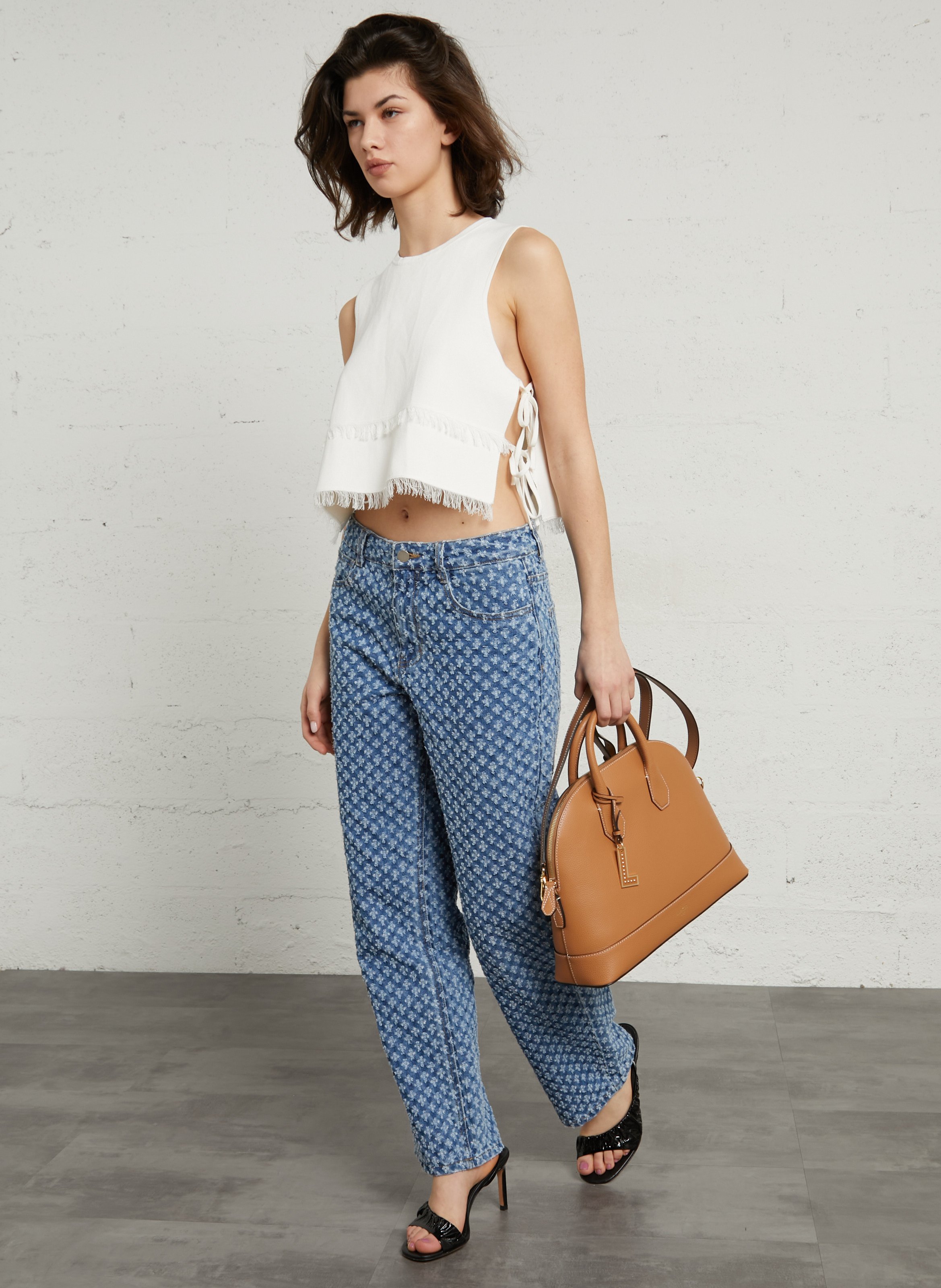 Schlichte Umhängetasche aus genarbtem Leder LANCEL Beige