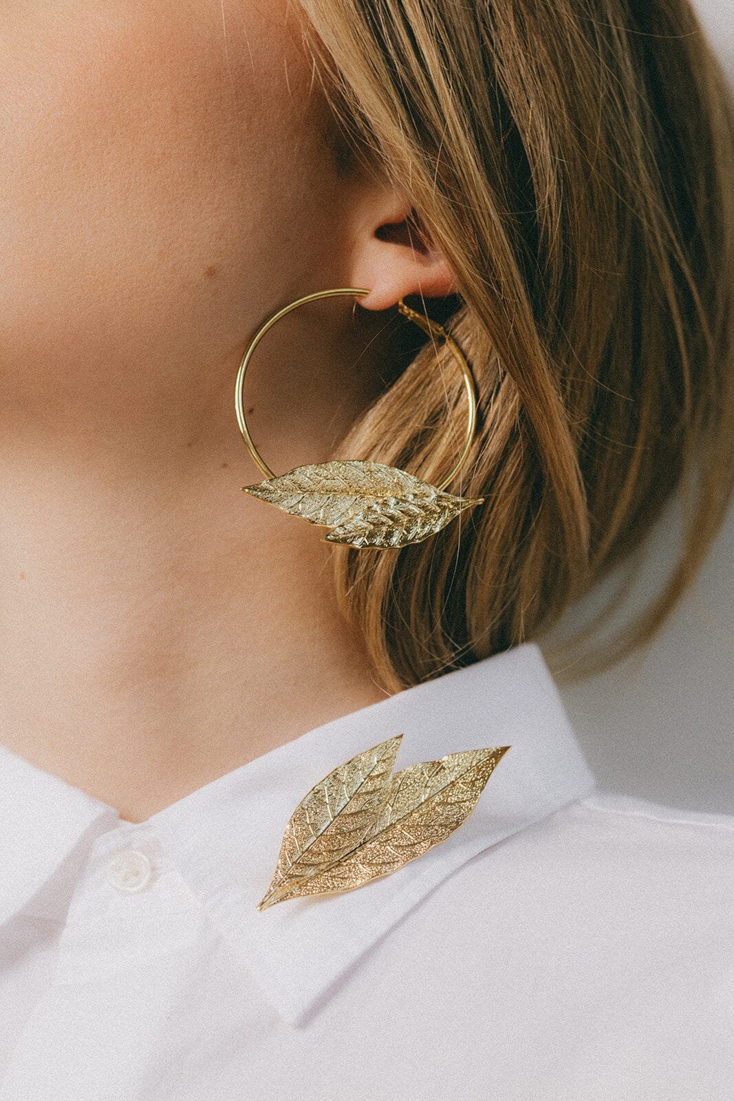 Gold-plated leaf hoop earrings MONSIEUR SIMONE Golden