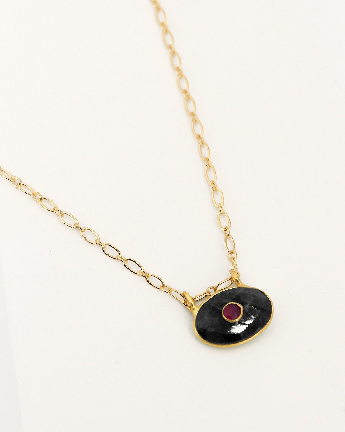 Necklace NILAI Black