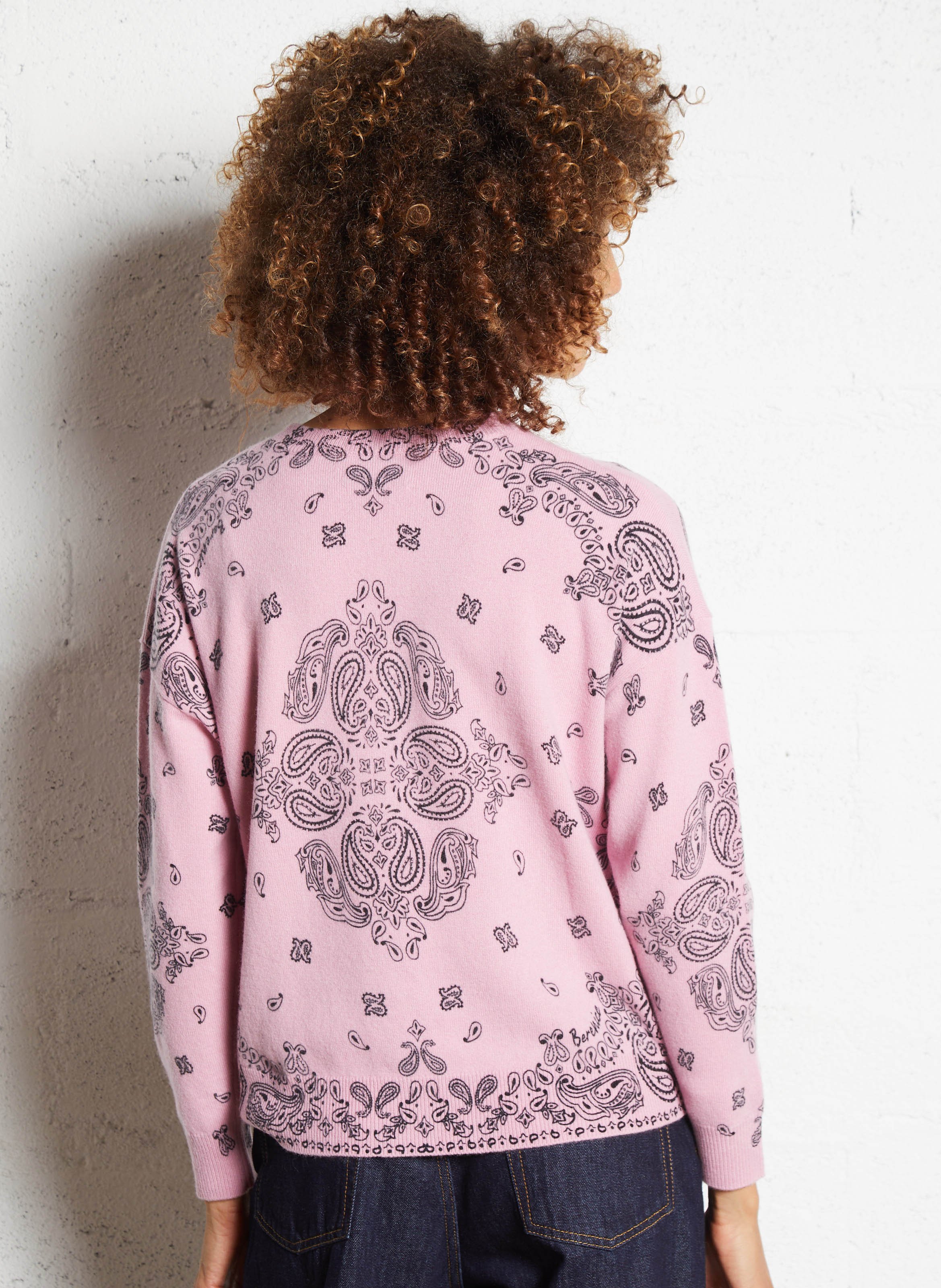 Weiter Jacquard-Rundhalspullover aus Wolle BERENICE Rosa