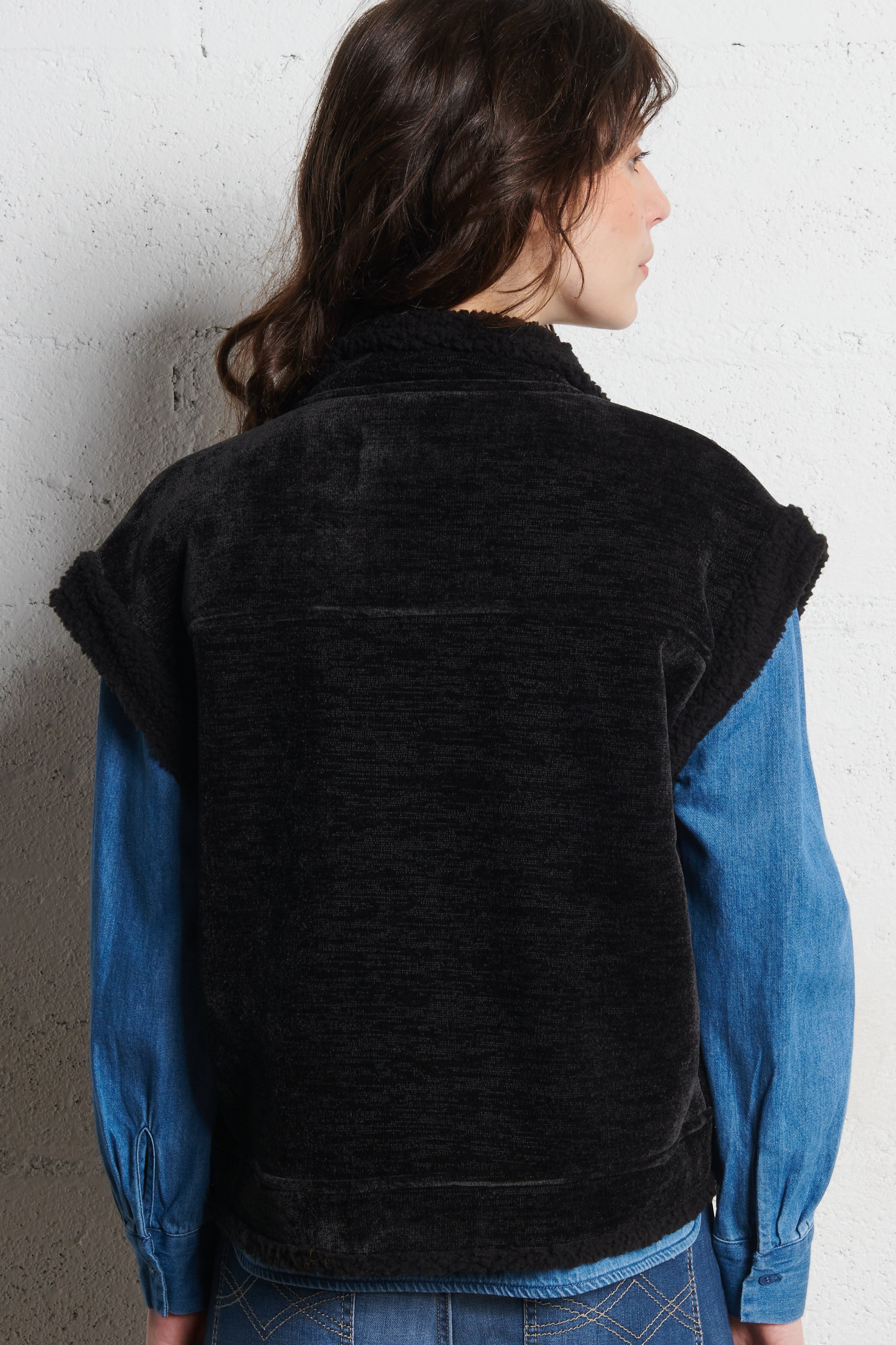 Veste sans manches effet peau de mouton LE TEMPS DES CERISES Noir