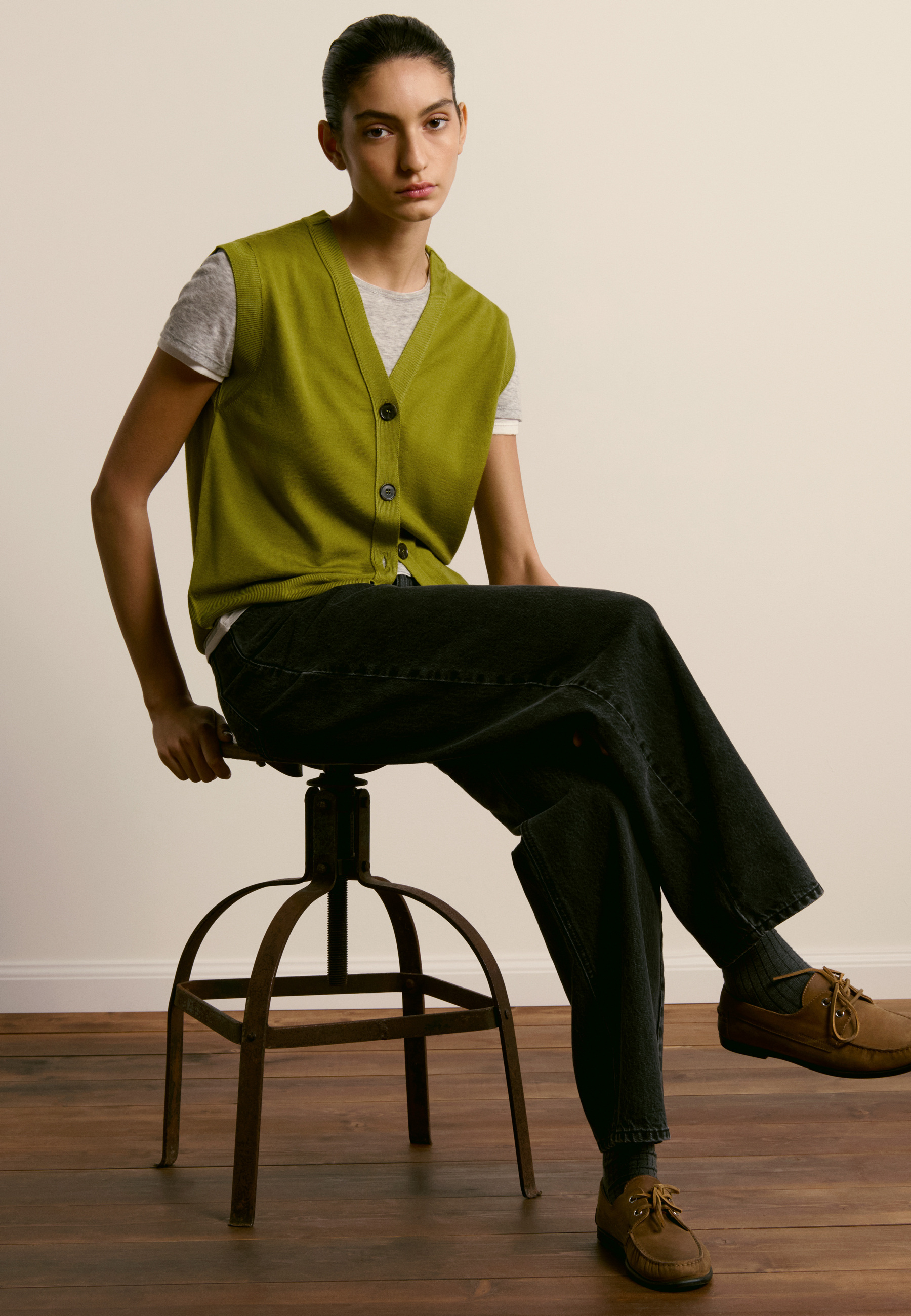 Merino wool sleeveless cardigan MAISON MONTAGUT Green