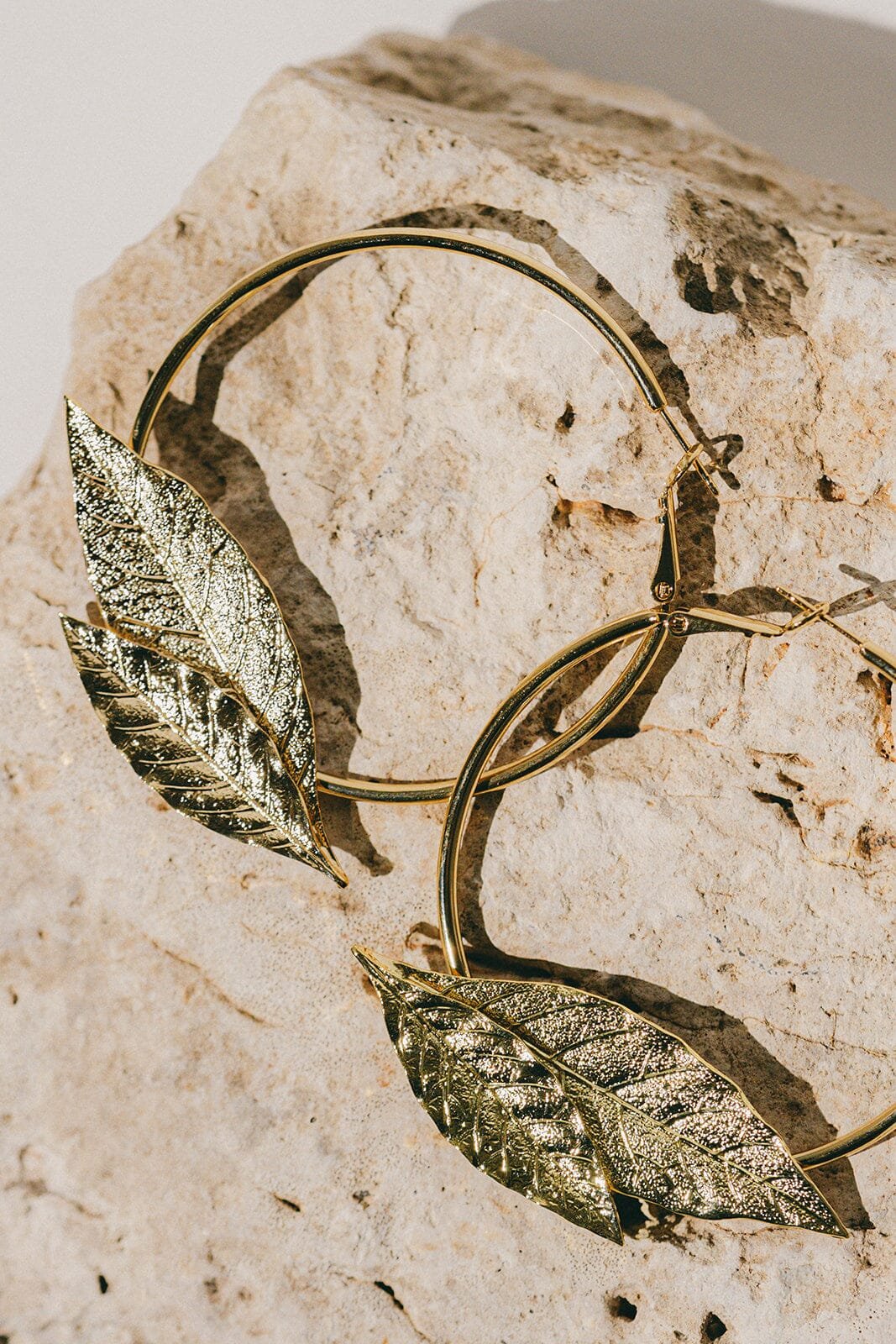 Gold-plated leaf hoop earrings MONSIEUR SIMONE Golden