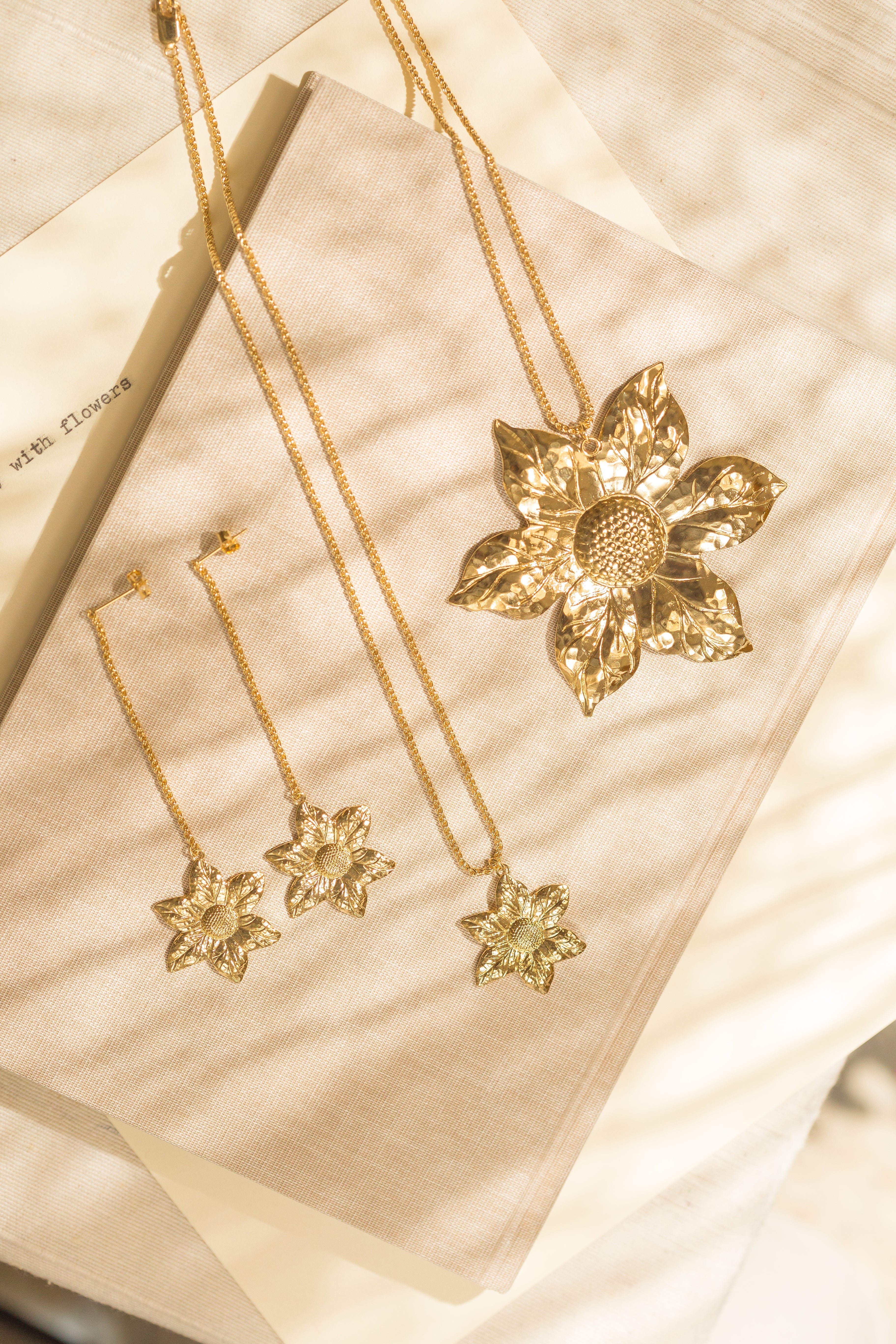 Silver-plated flower drop earrings MONSIEUR SIMONE Silver