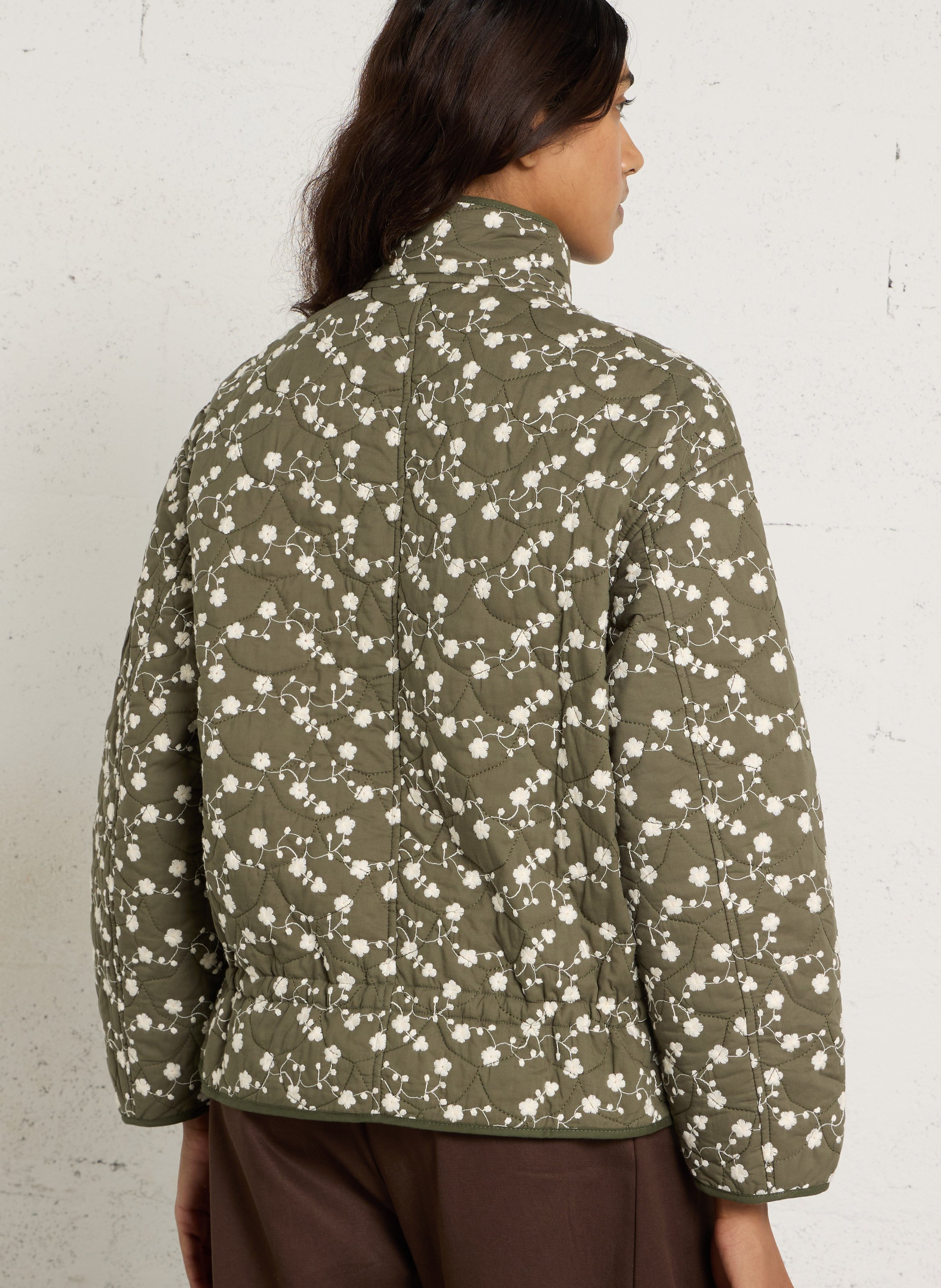 Gerade geschnittene Jacke mit Stehkragen und Stickerei THE KORNER Khaki