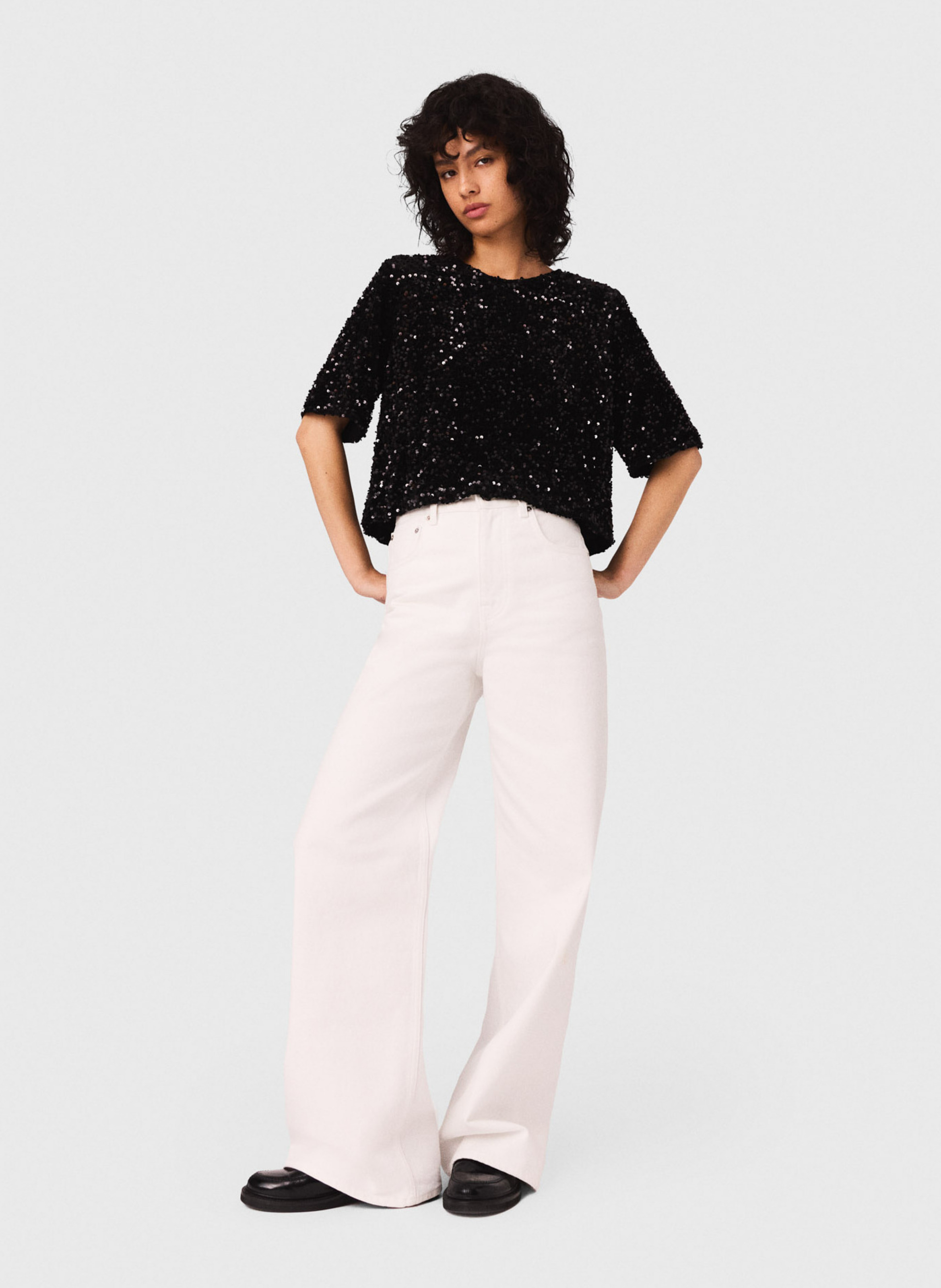 Top court col rond à sequins MAJE Noir