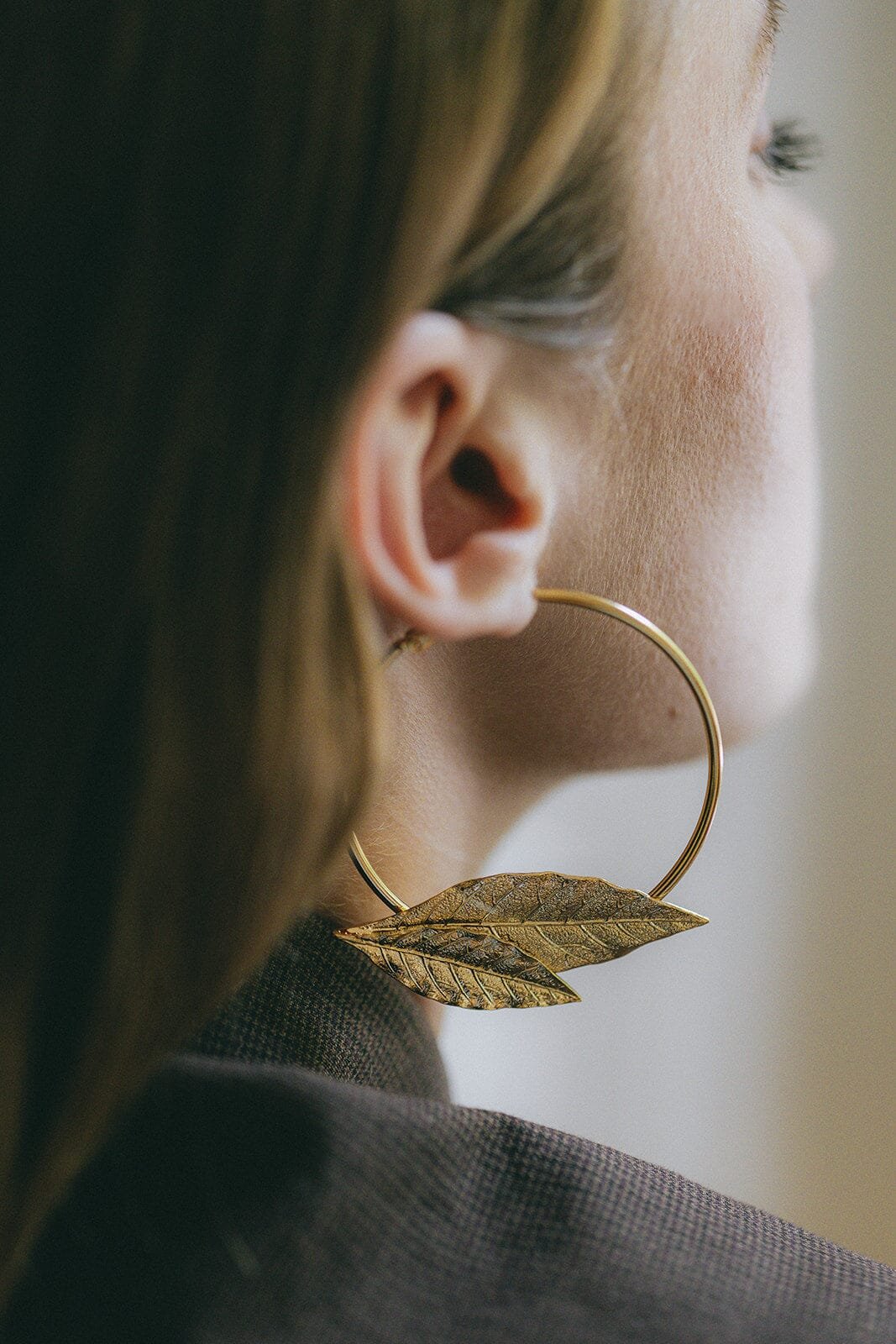 Gold-plated leaf hoop earrings MONSIEUR SIMONE Golden