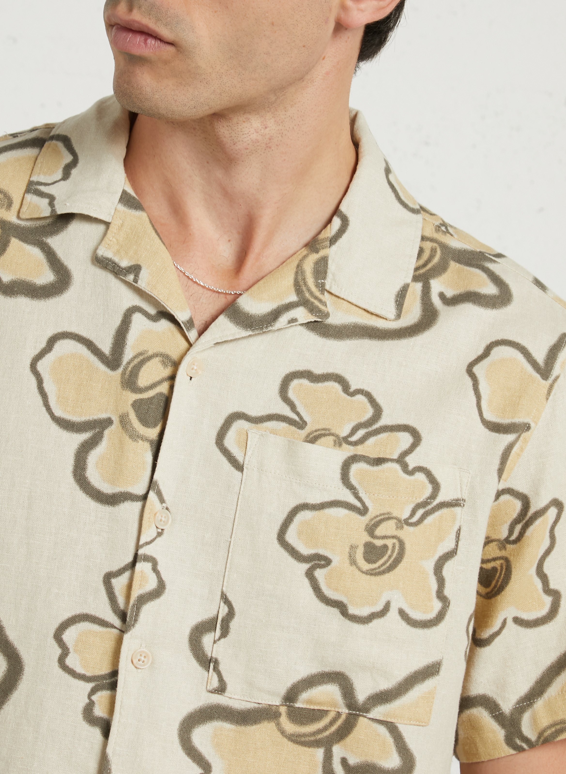 Casual-fit Cuban collar shirt in floral printed mixed linen SOLID Beige