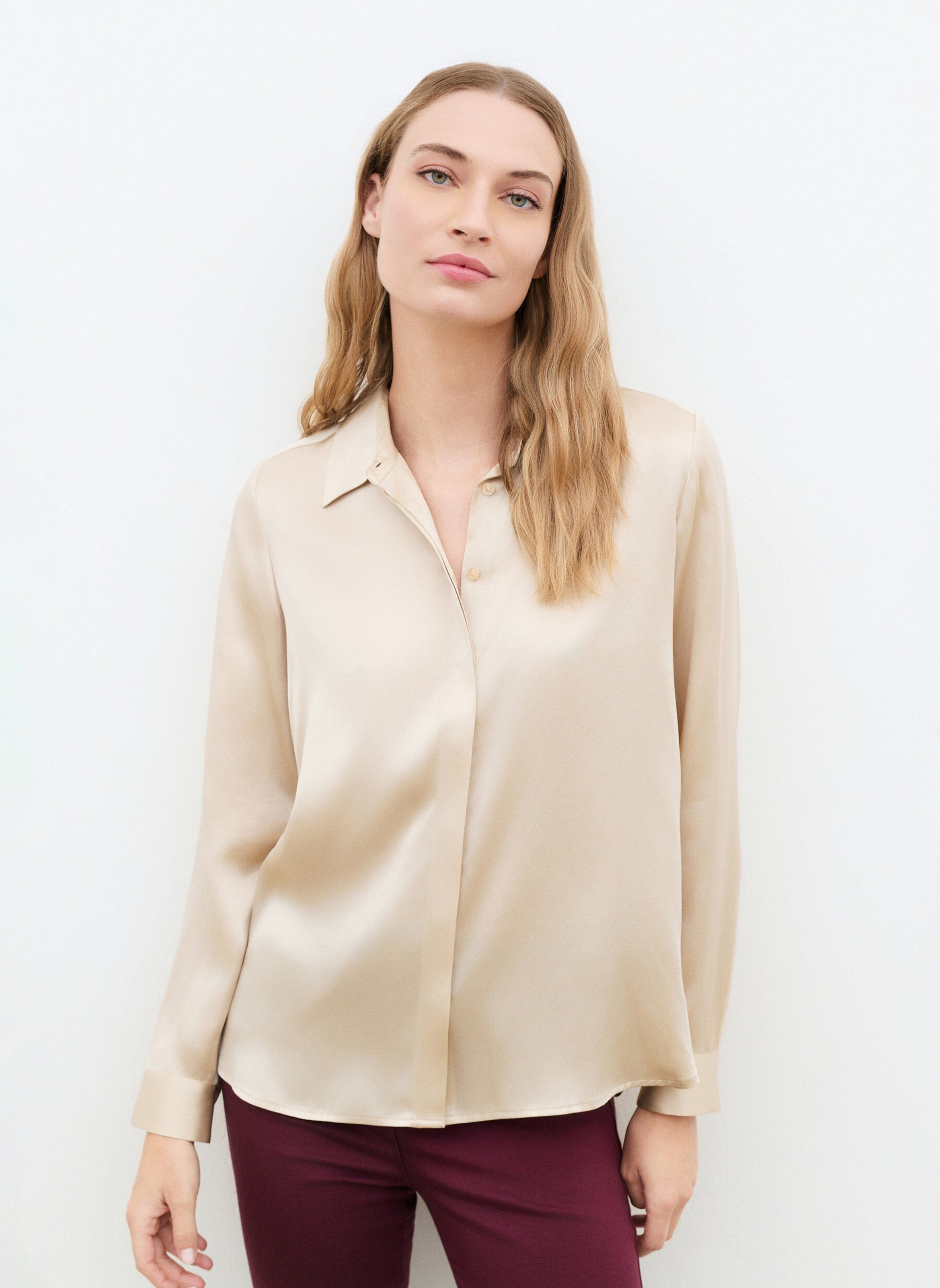 Seidenbluse mit klassischem Kragen CAROLL