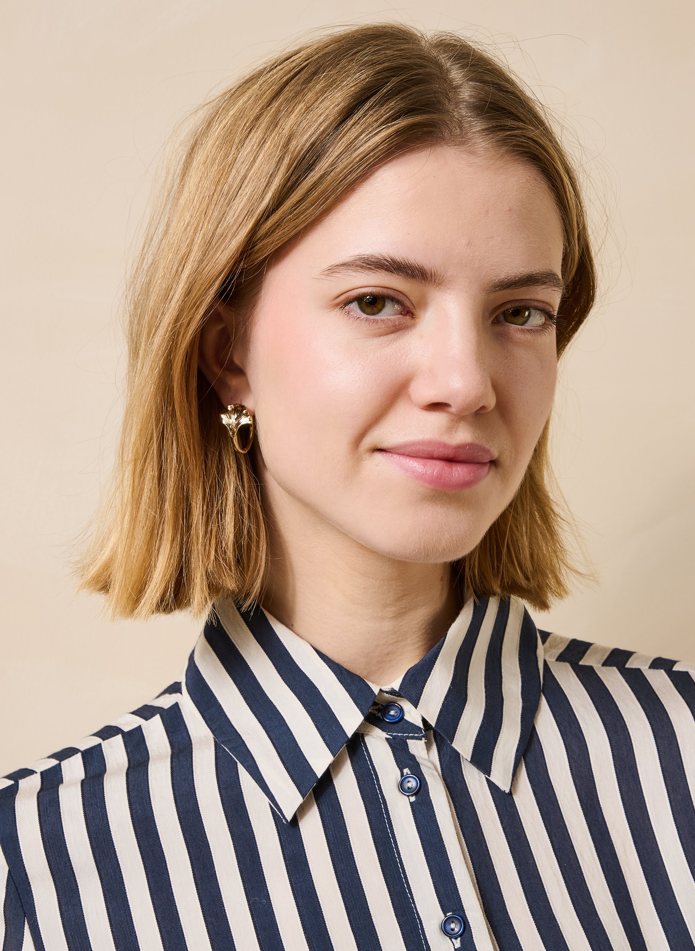 Flower hoop earrings LA FEE MARABOUTEE Golden