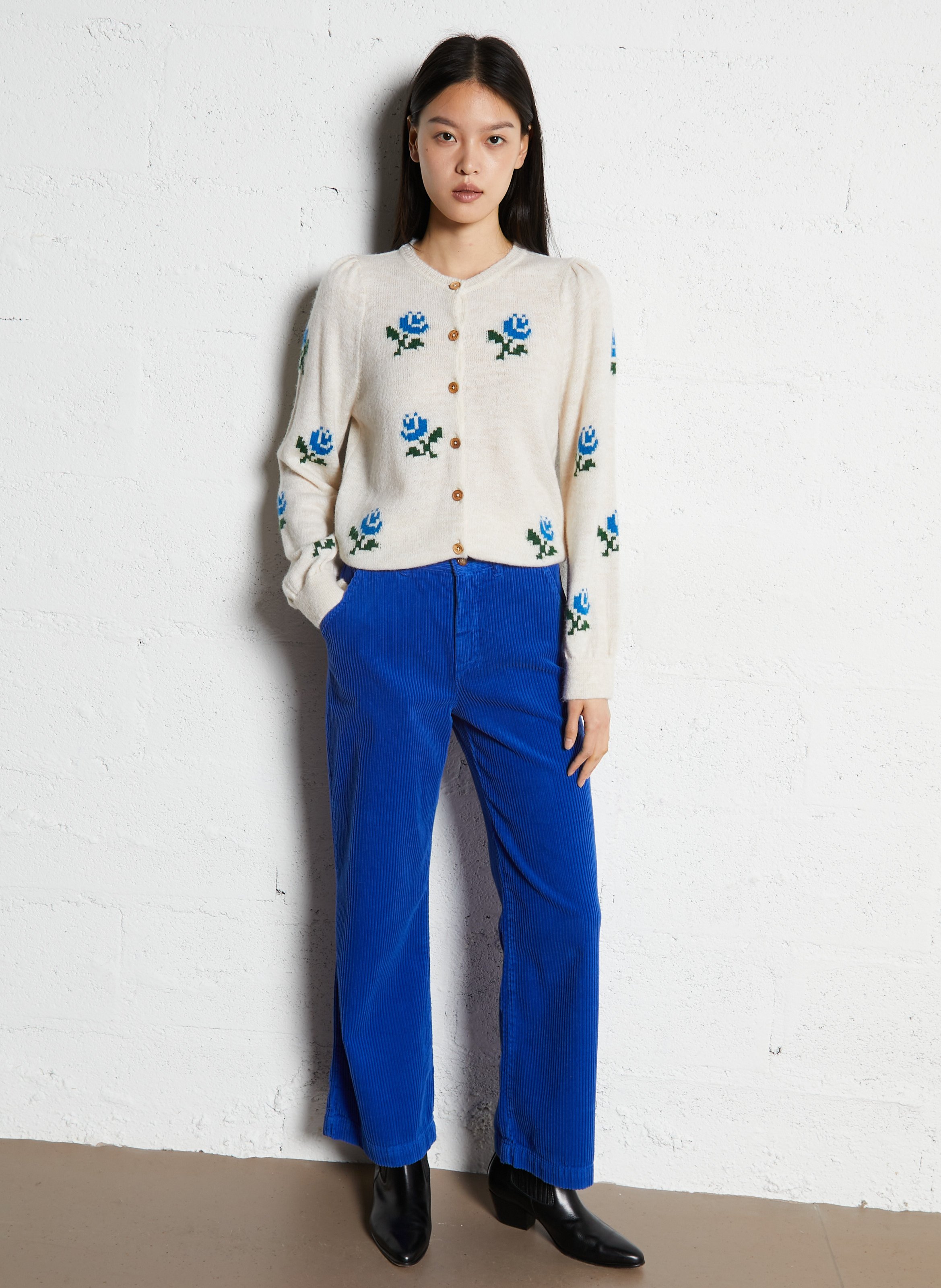 Gerade geschnittene Weste mit Rundhalsausschnitt und Blumenmuster EMILE ET IDA Beige