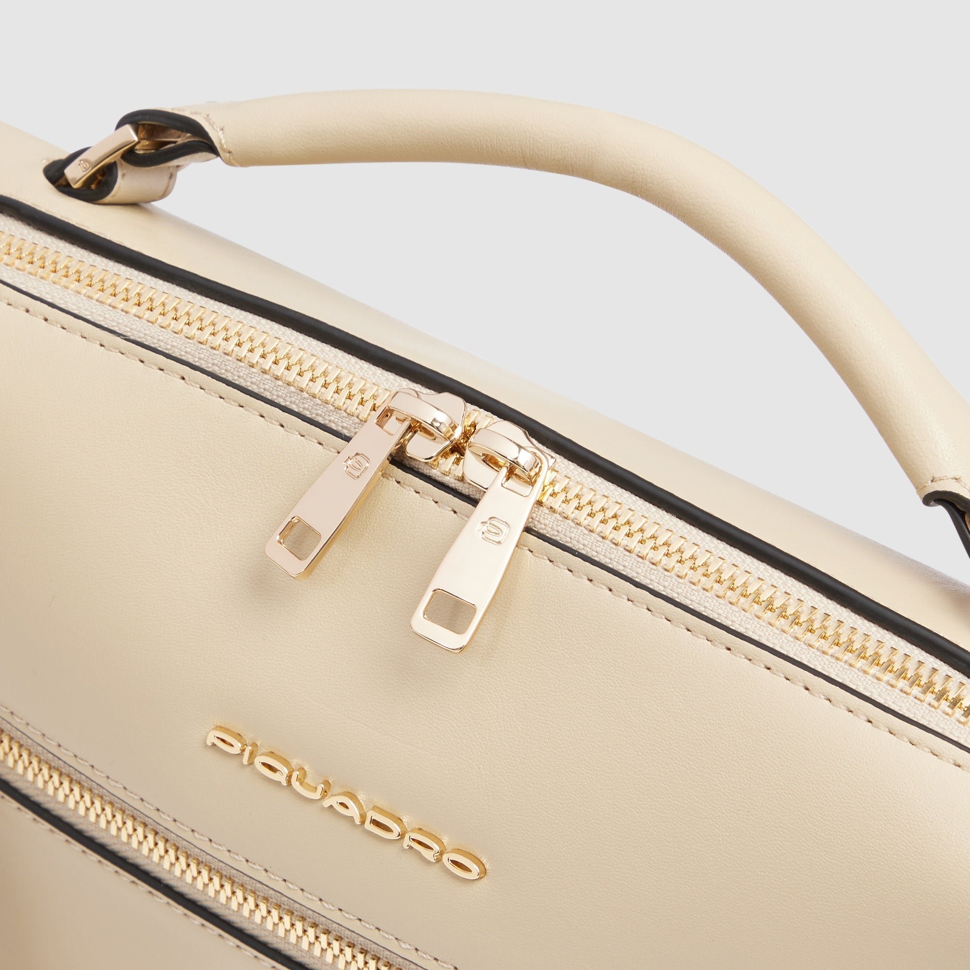 Women's handbag for iPad® mini PIQUADRO Beige