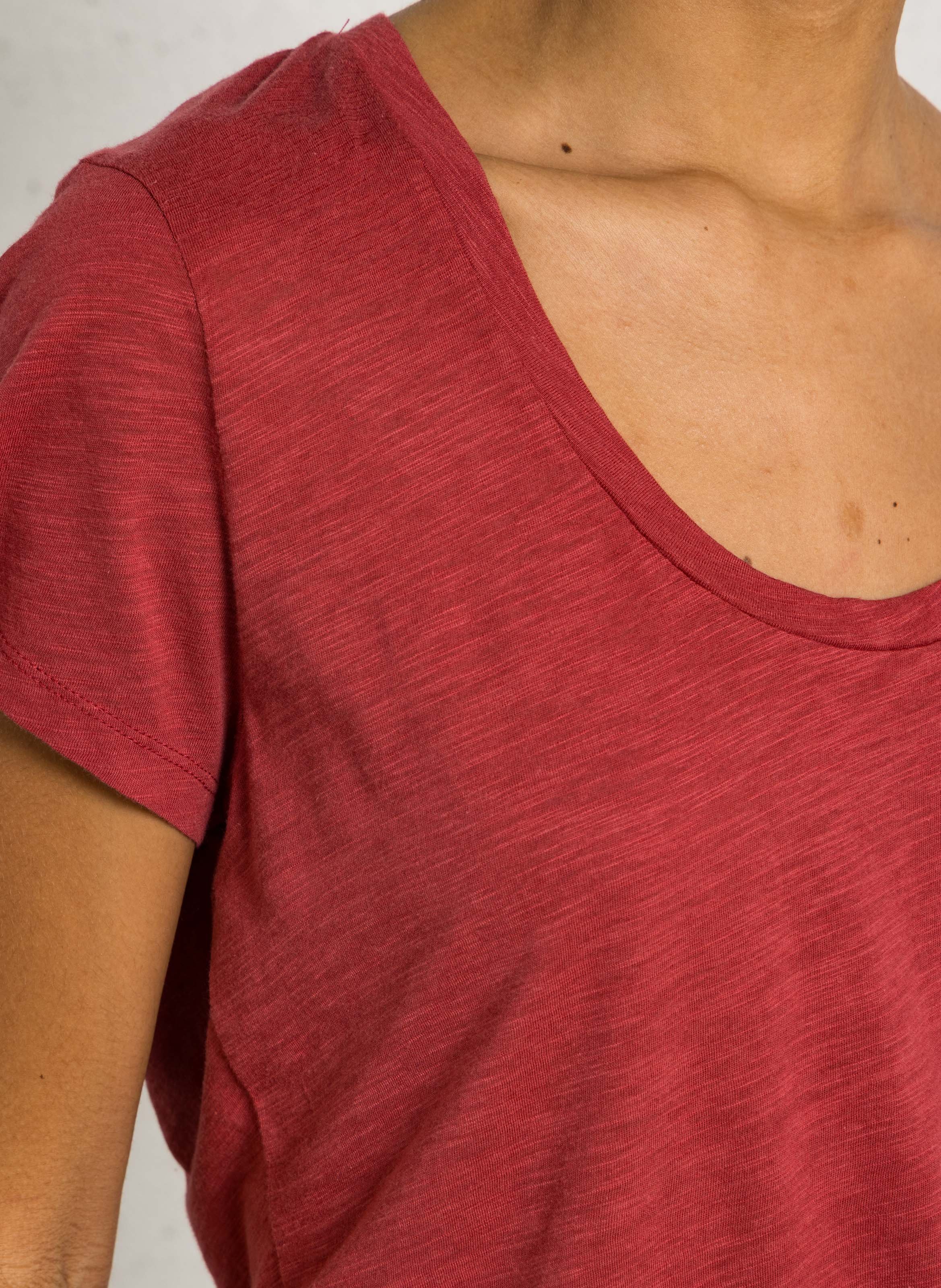 Tee-shirt col rond en coton mélangé AMERICAN VINTAGE Rouge