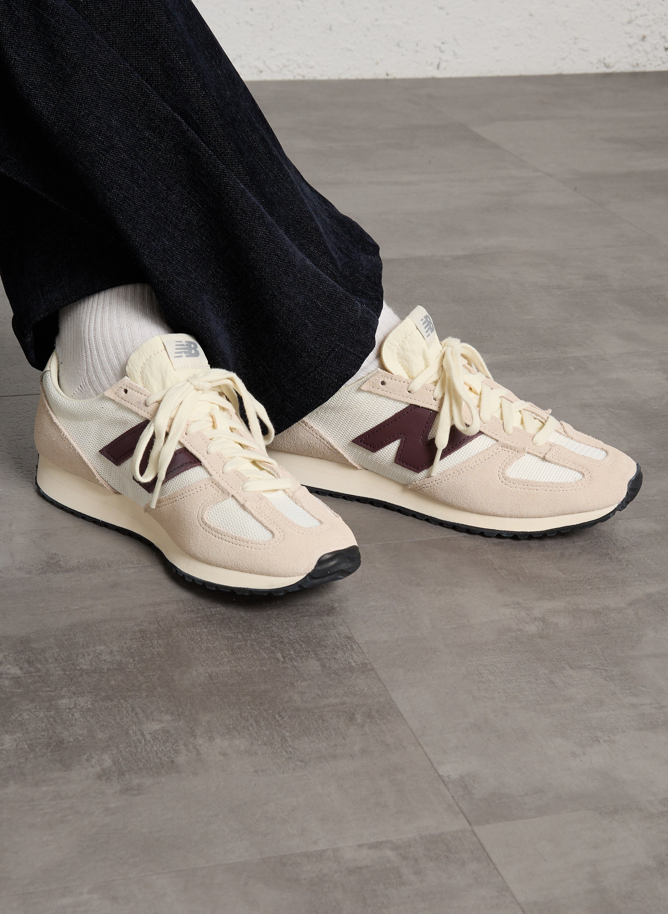 Baskets basses en cuir mélangé NEW BALANCE Beige