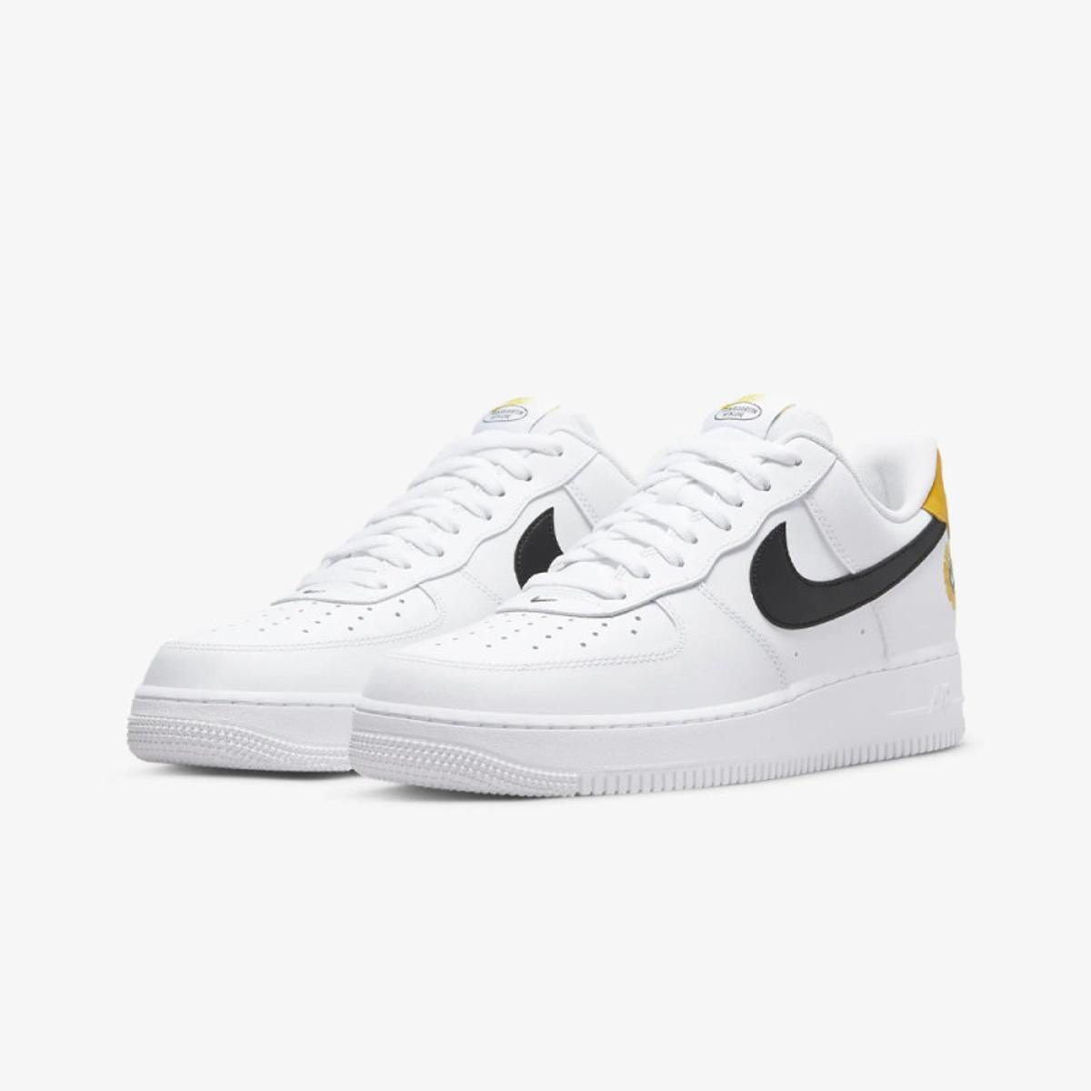 Low-top sneakers NIKE White