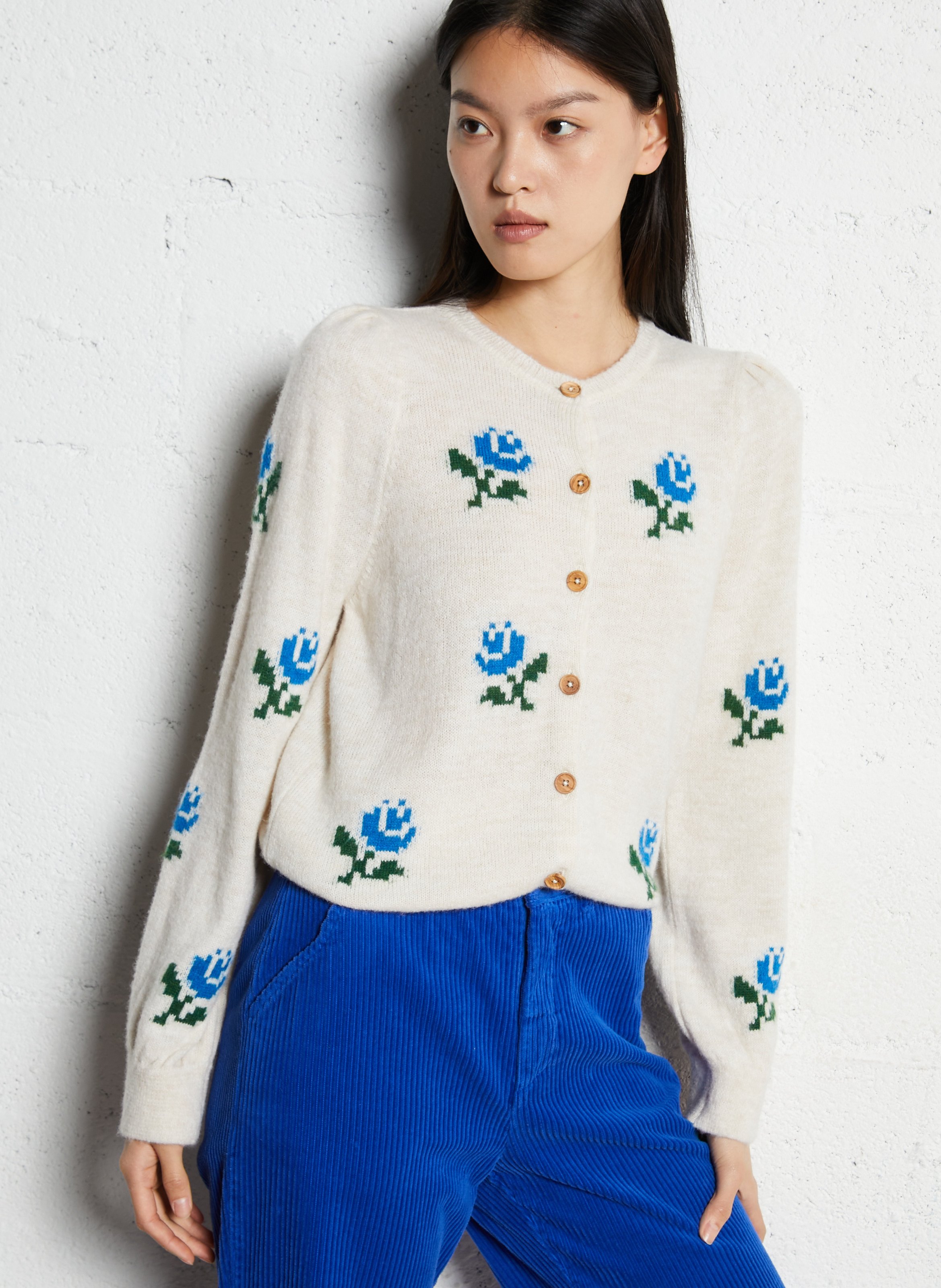 Gerade geschnittene Weste mit Rundhalsausschnitt und Blumenmuster EMILE ET IDA Beige