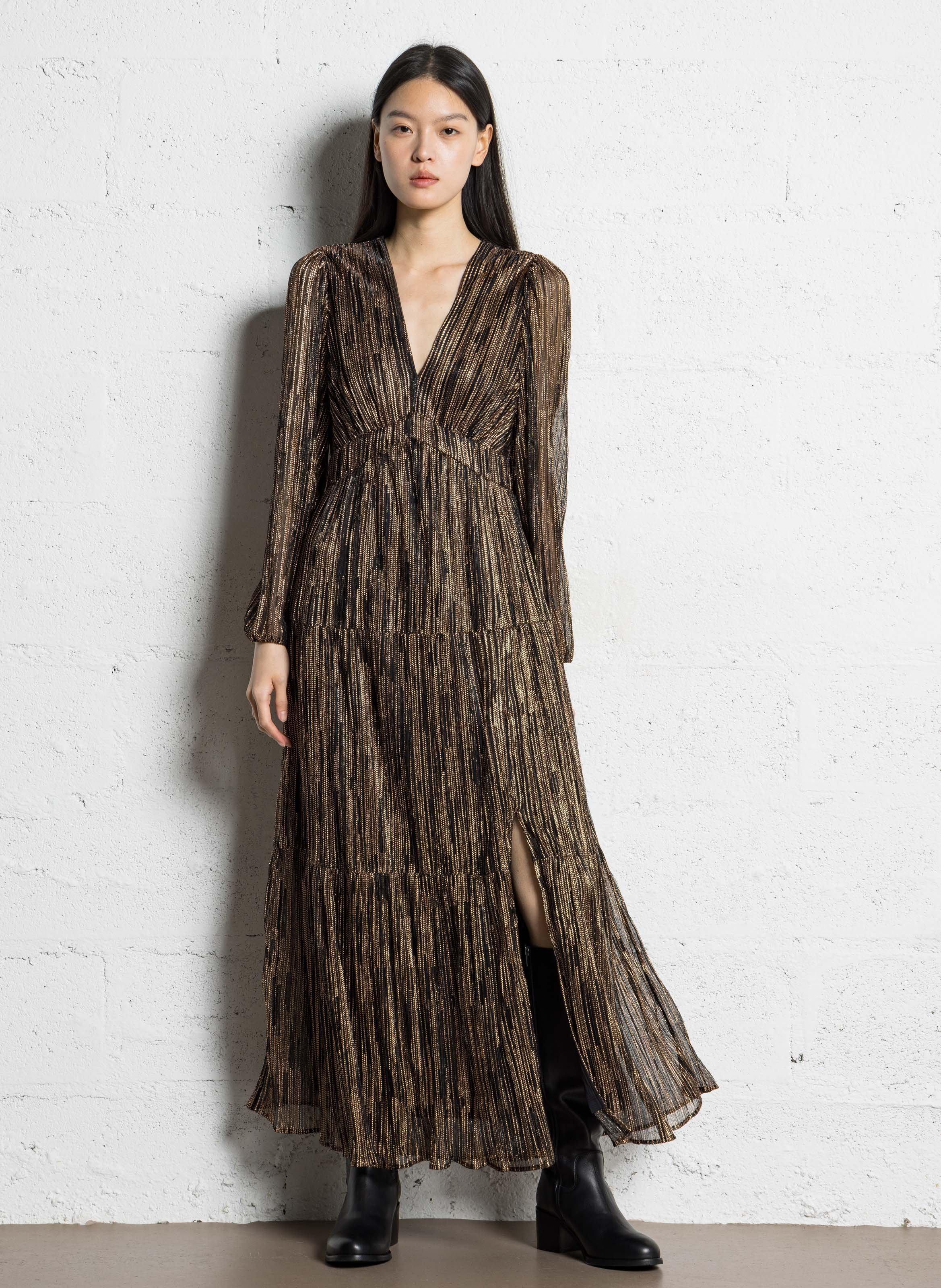 Long glittery V-neck dress MAISON 123 Brown
