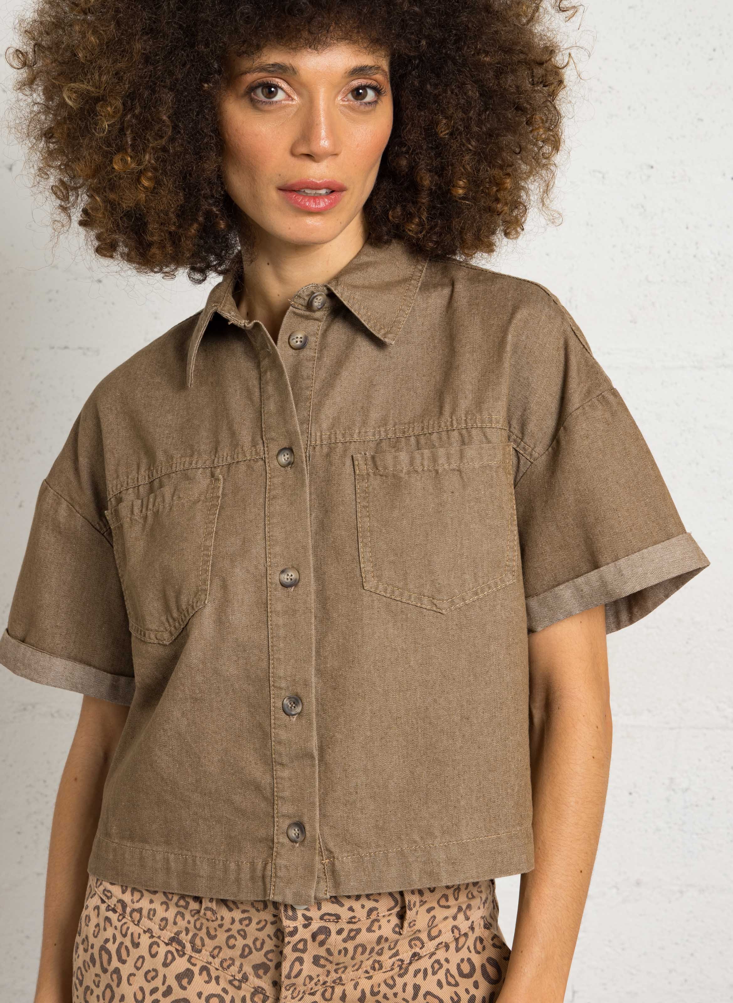 Solid straight button-up shirt PLEASE Green