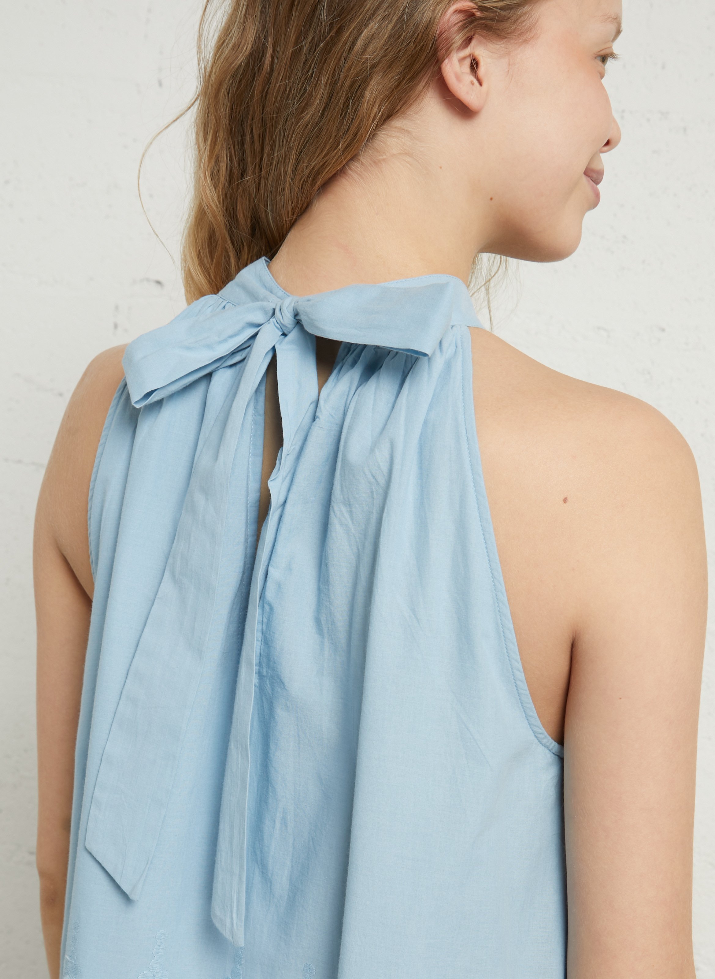 Kurzes besticktes Kleid zum Binden am Hals PETITE MENDIGOTE Blau