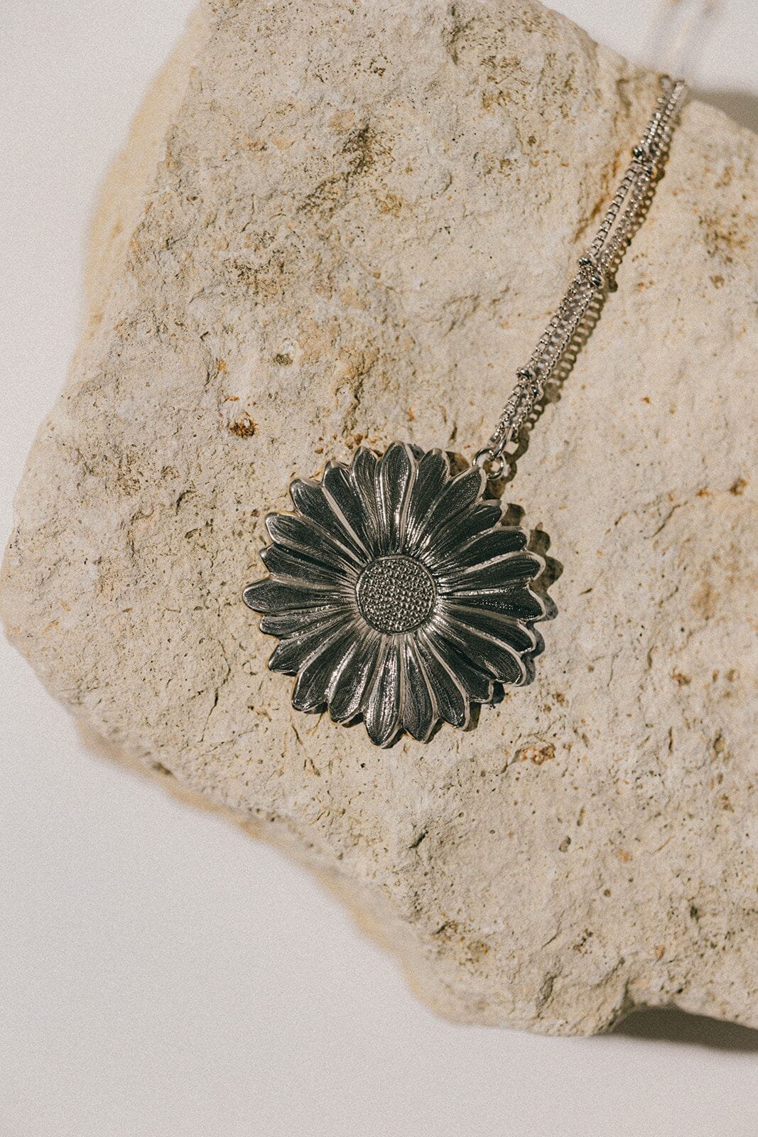 Silver plated flower necklace MONSIEUR SIMONE Silver