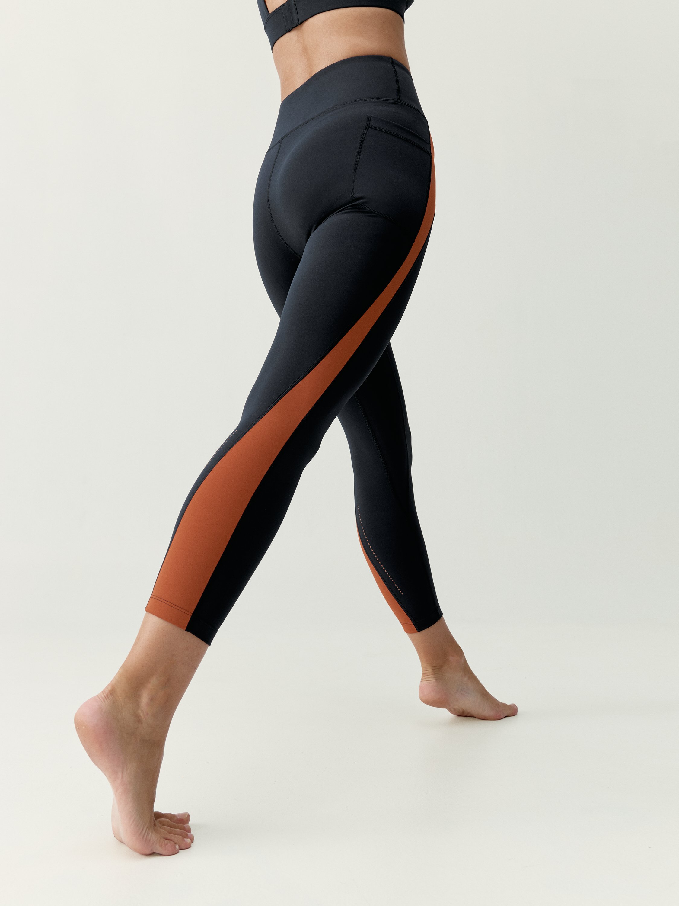 Women's sports leggings tao extra high-waisted with shaping effect pockets BORN Black