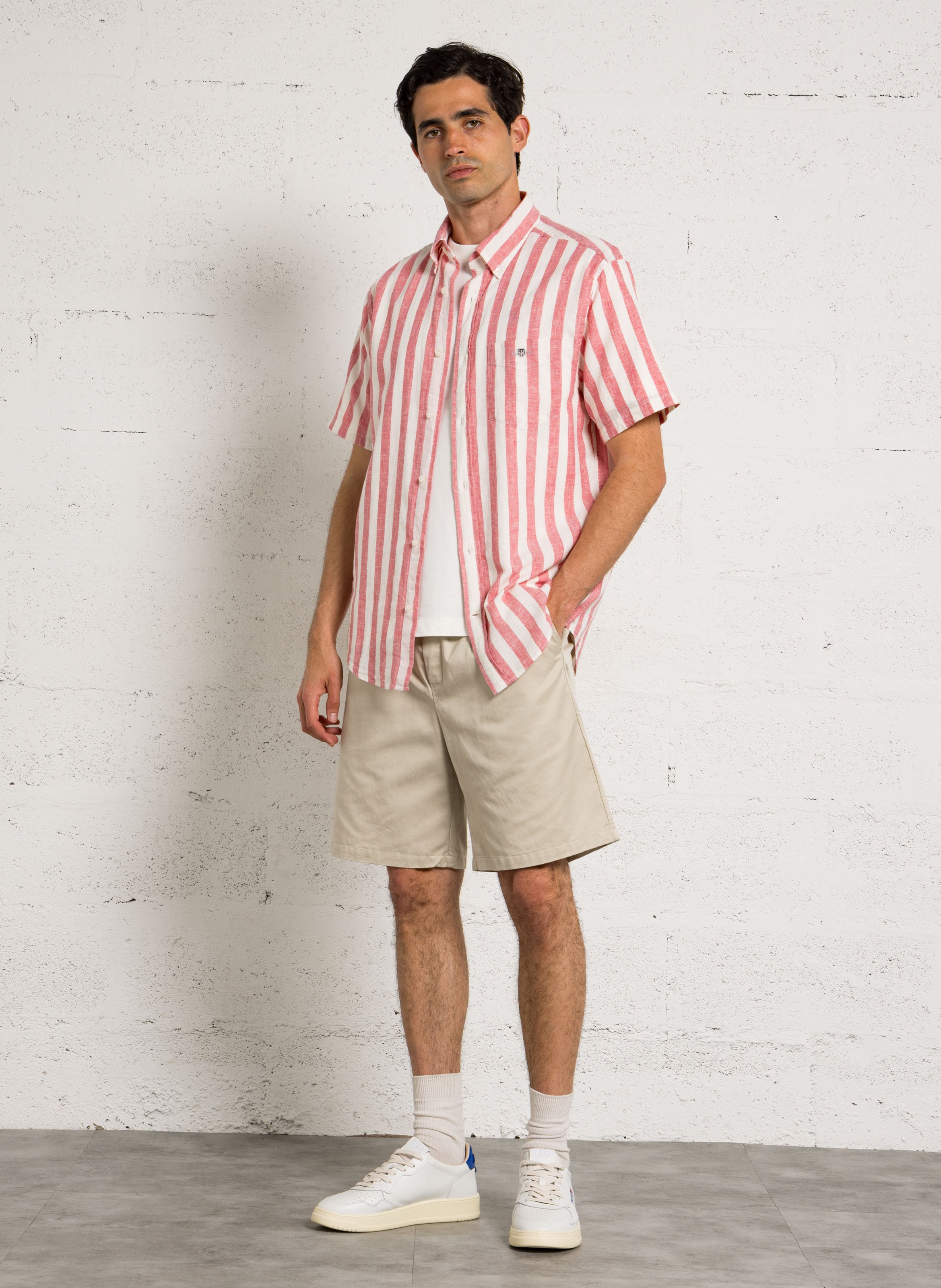 Regular-fit shirt with American collar, striped in linen and cotton GANT Pink