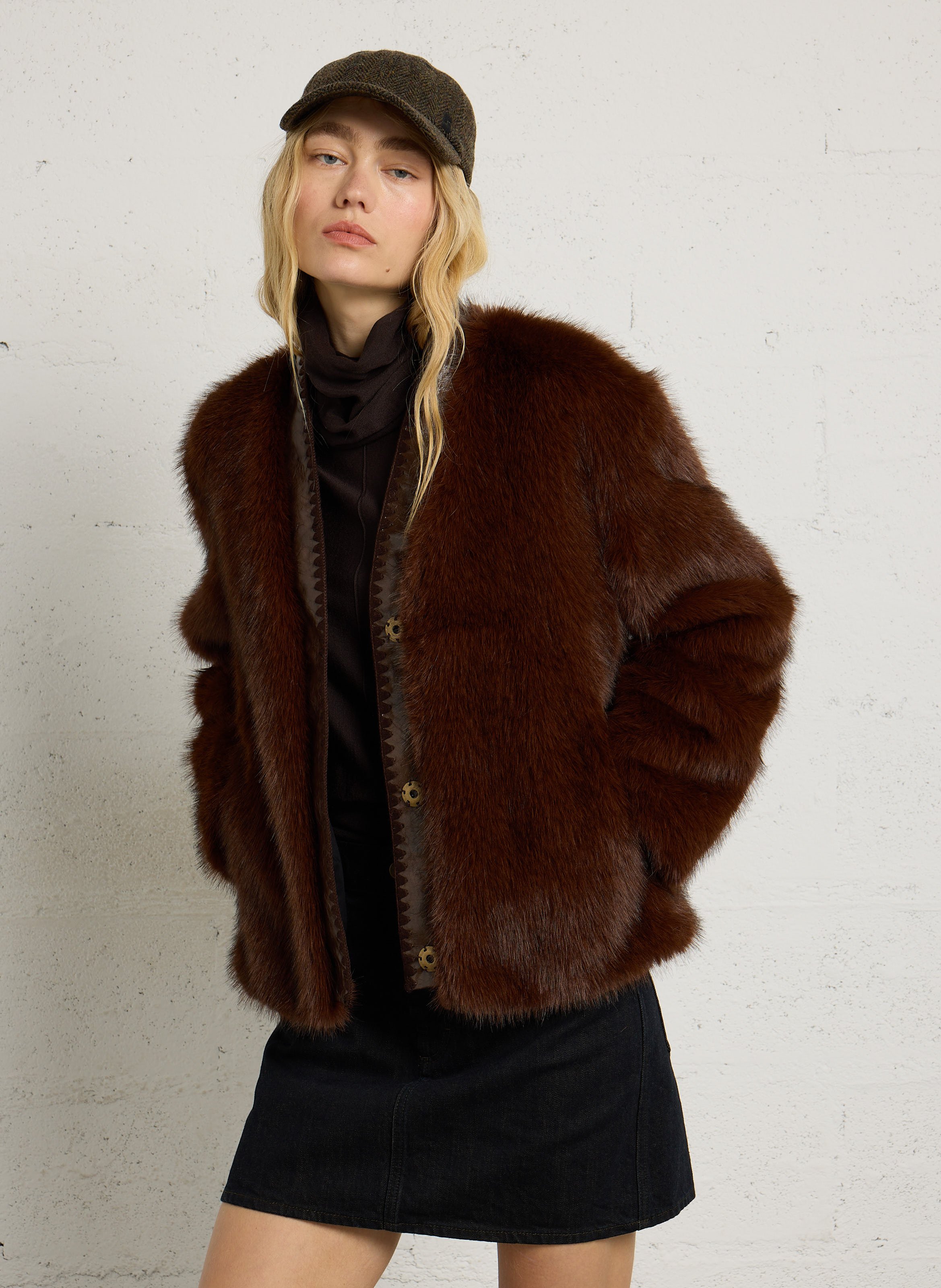 Veste droite en fourrure synthétique LEON & HARPER Marron