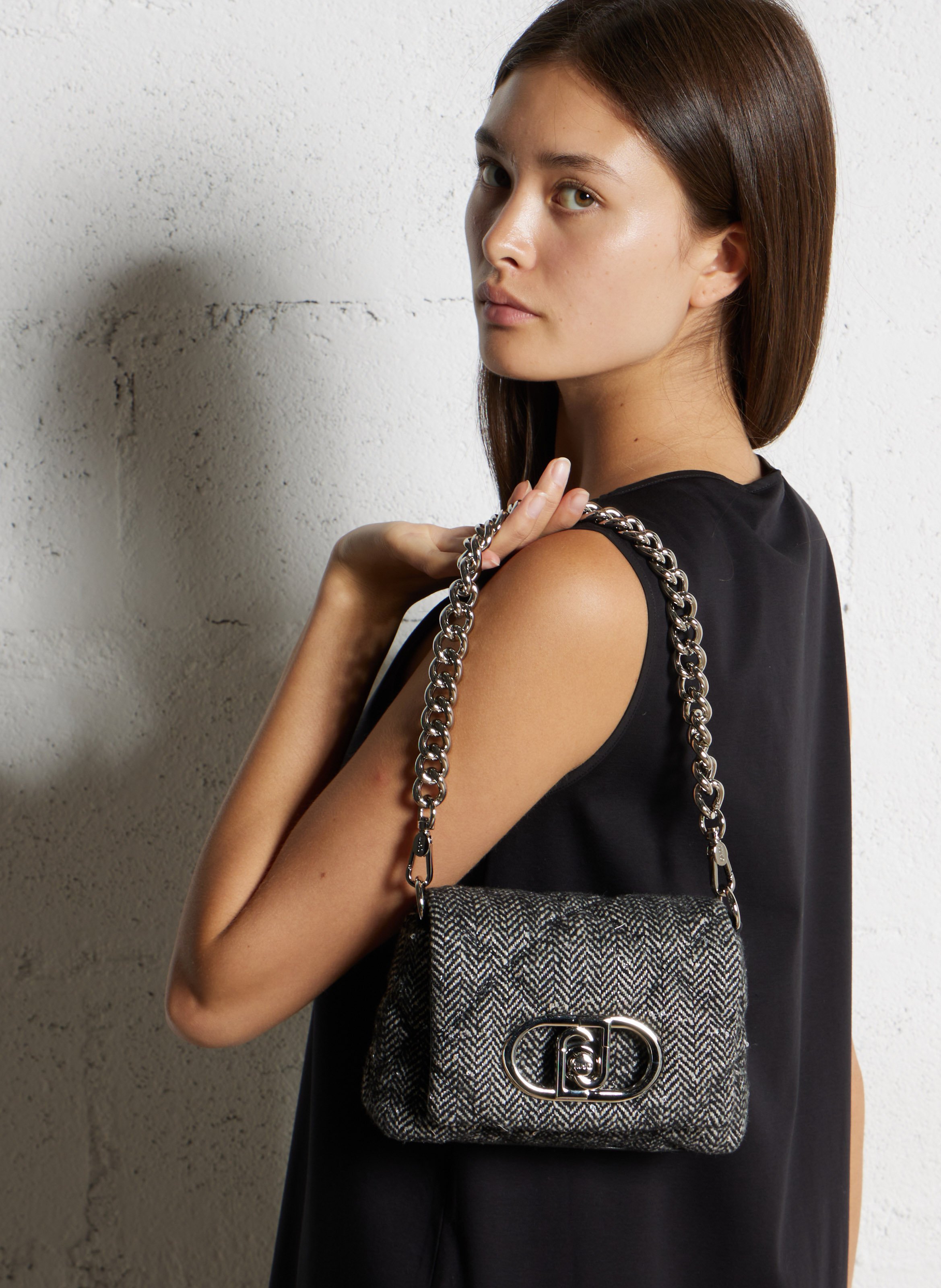 Sac banodulière motif chevrons LIU JO Noir