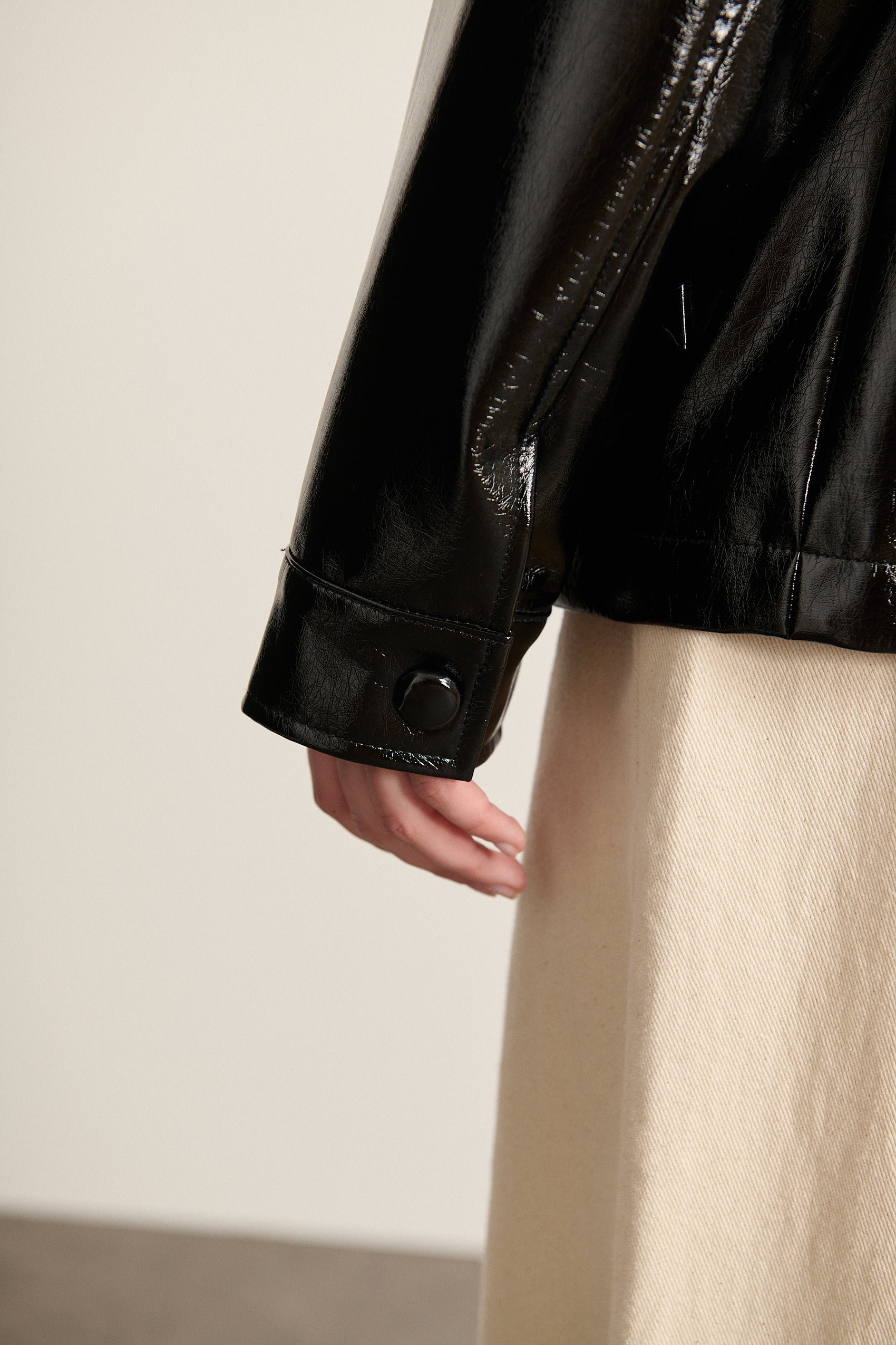 Vinyl short jacket Black