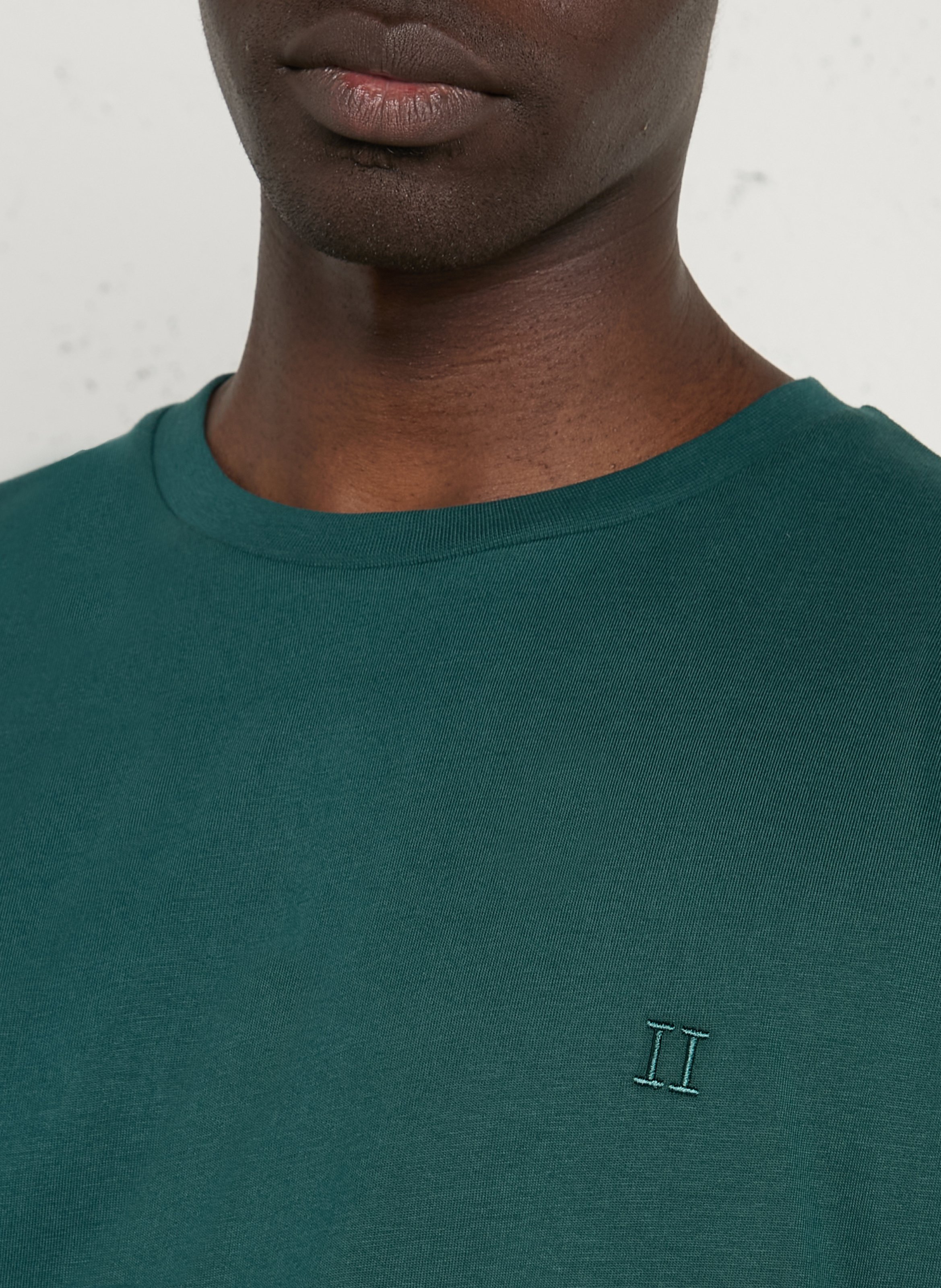 Straight round neck embroidered organic cotton t-shirt LES DEUX Green