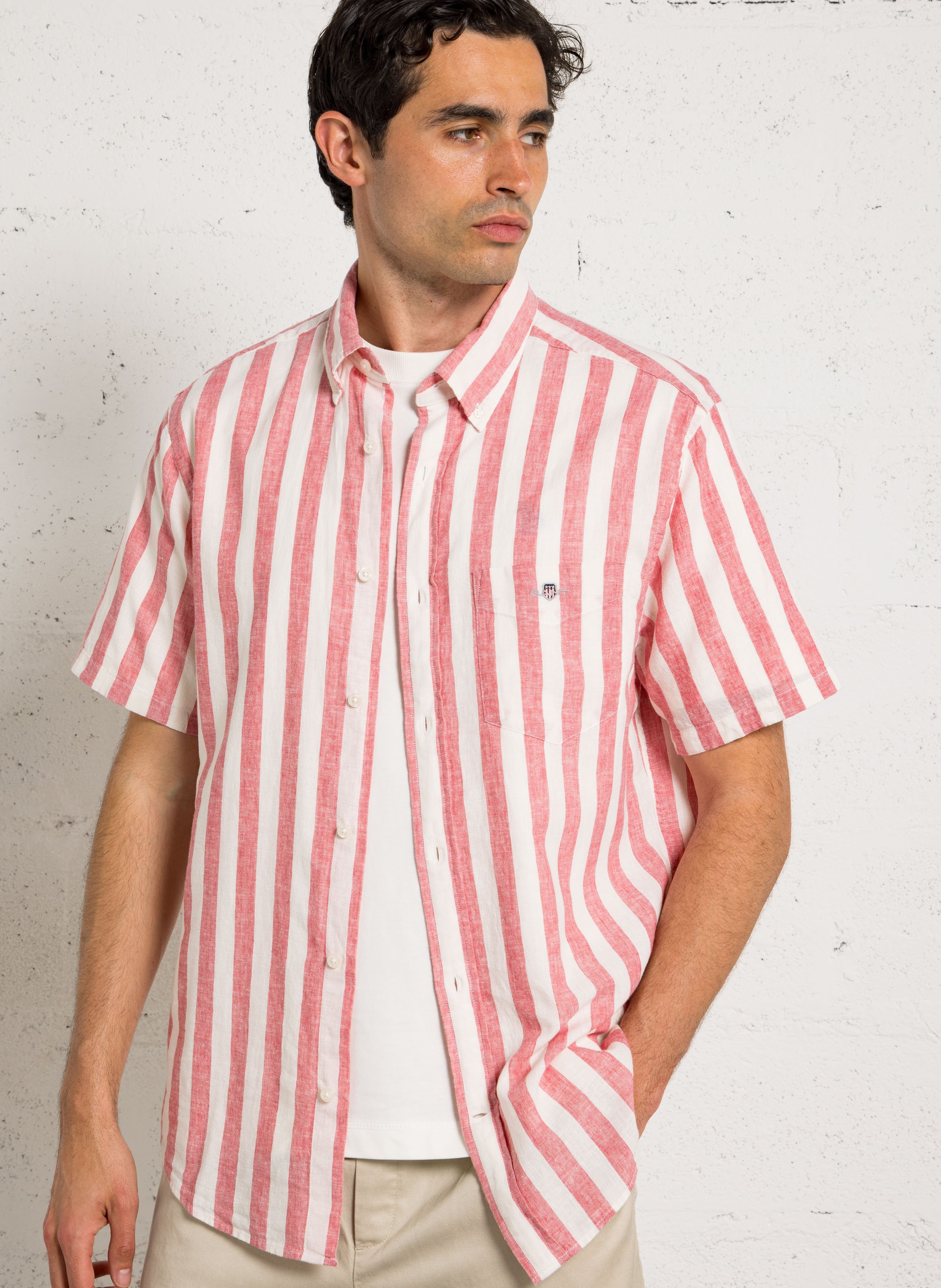 Regular-fit shirt with American collar, striped in linen and cotton GANT Pink