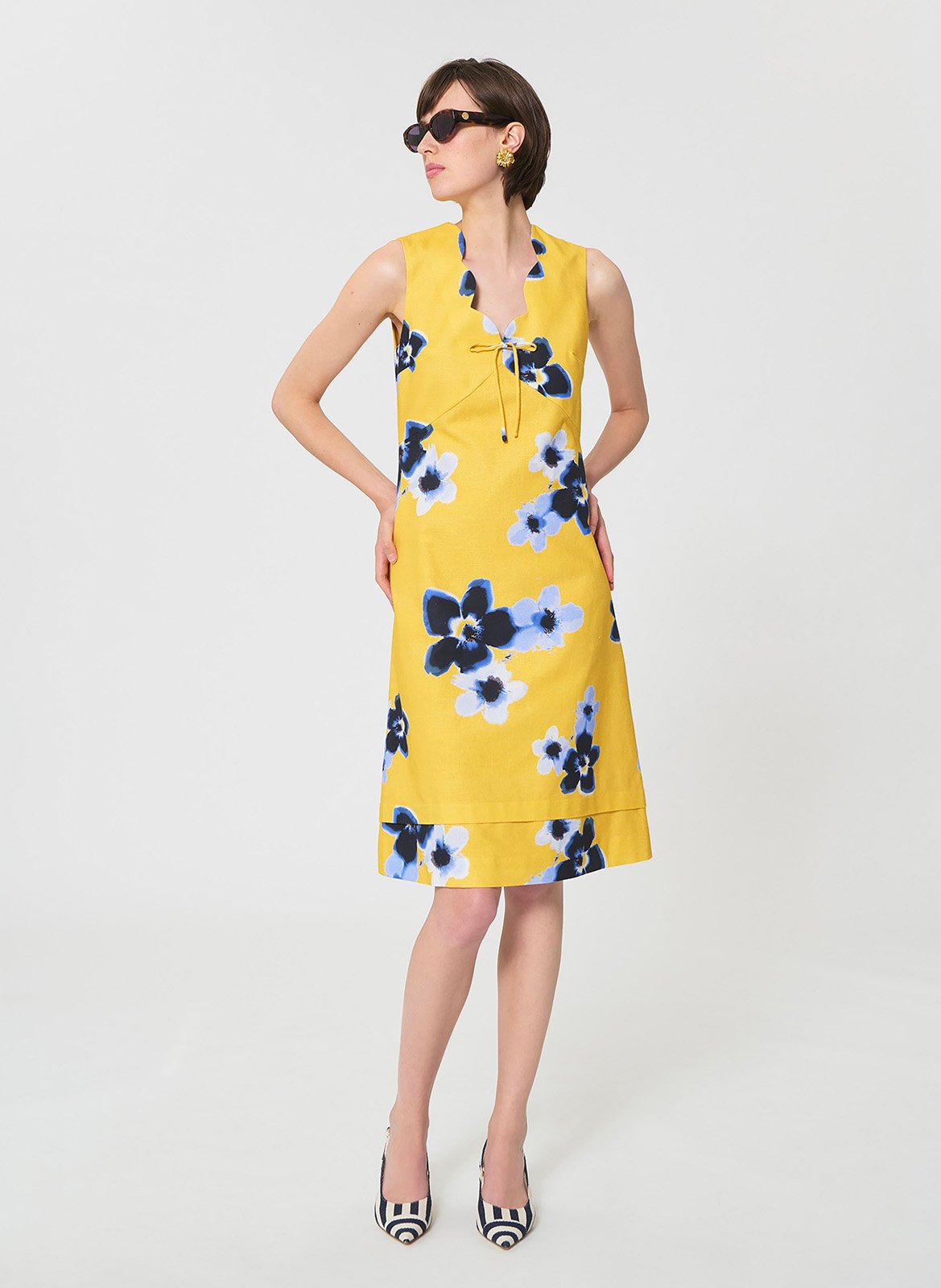 Kurzkleid aus Leinen-Mix mit V-Ausschnitt TARA JARMON Gelb