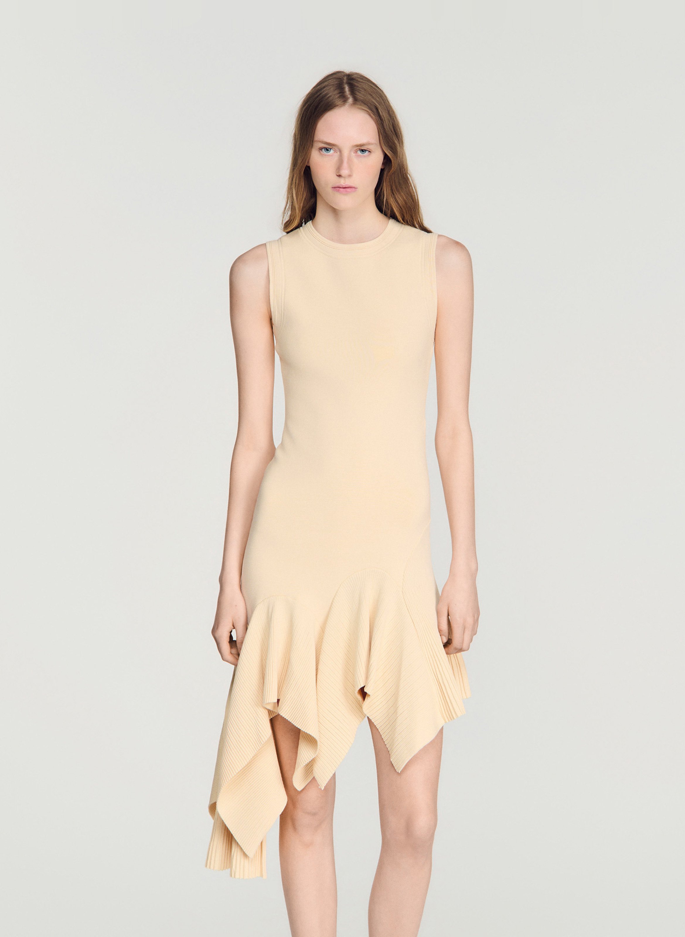 Korte asymmetrische effen jurk SANDRO Beige
